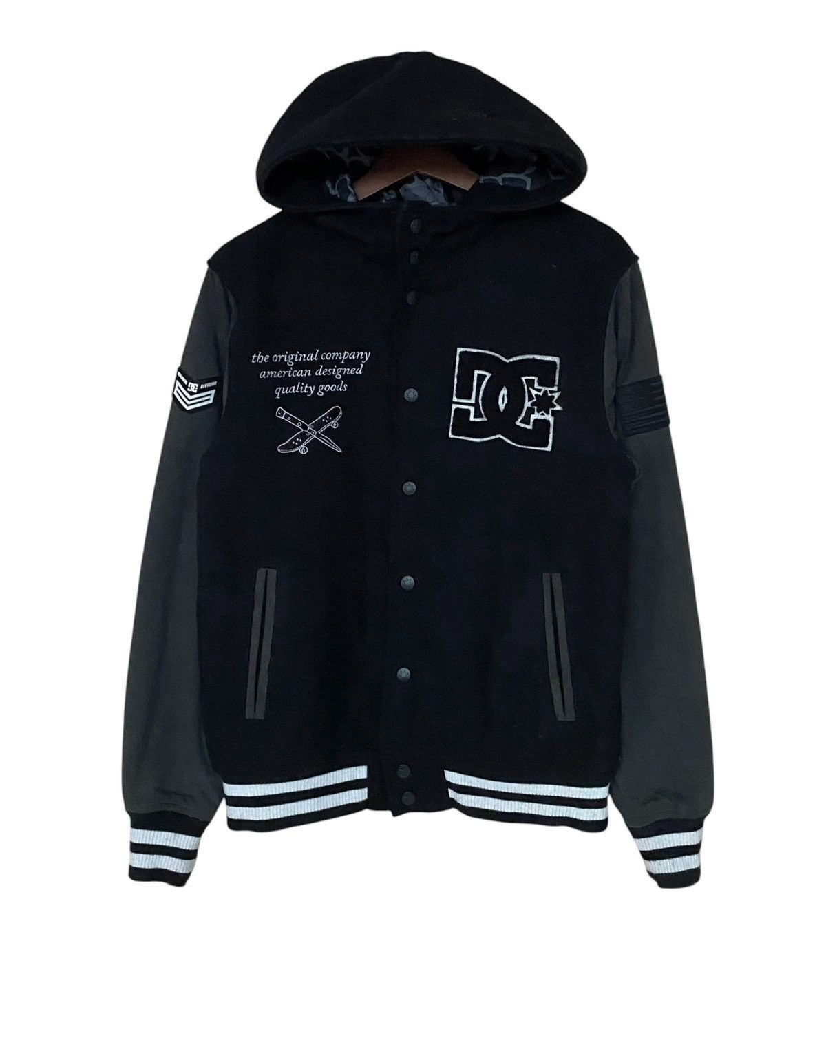 DC × Vintage Vintage Brand Dcshoecousa Wool Hoodie Varsity 2000s Size US S / EU 44-46 / 1 - 1 Thumbnail