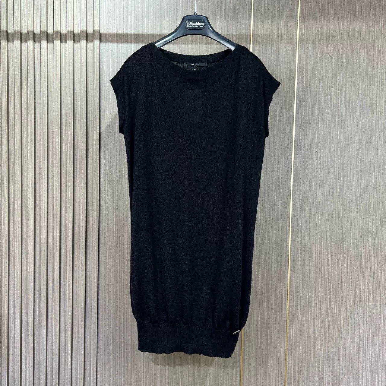 Gucci Gucci Wool Sleeveless Knit Dress Size M / US 6-8 / IT 42-44 - 1 Thumbnail