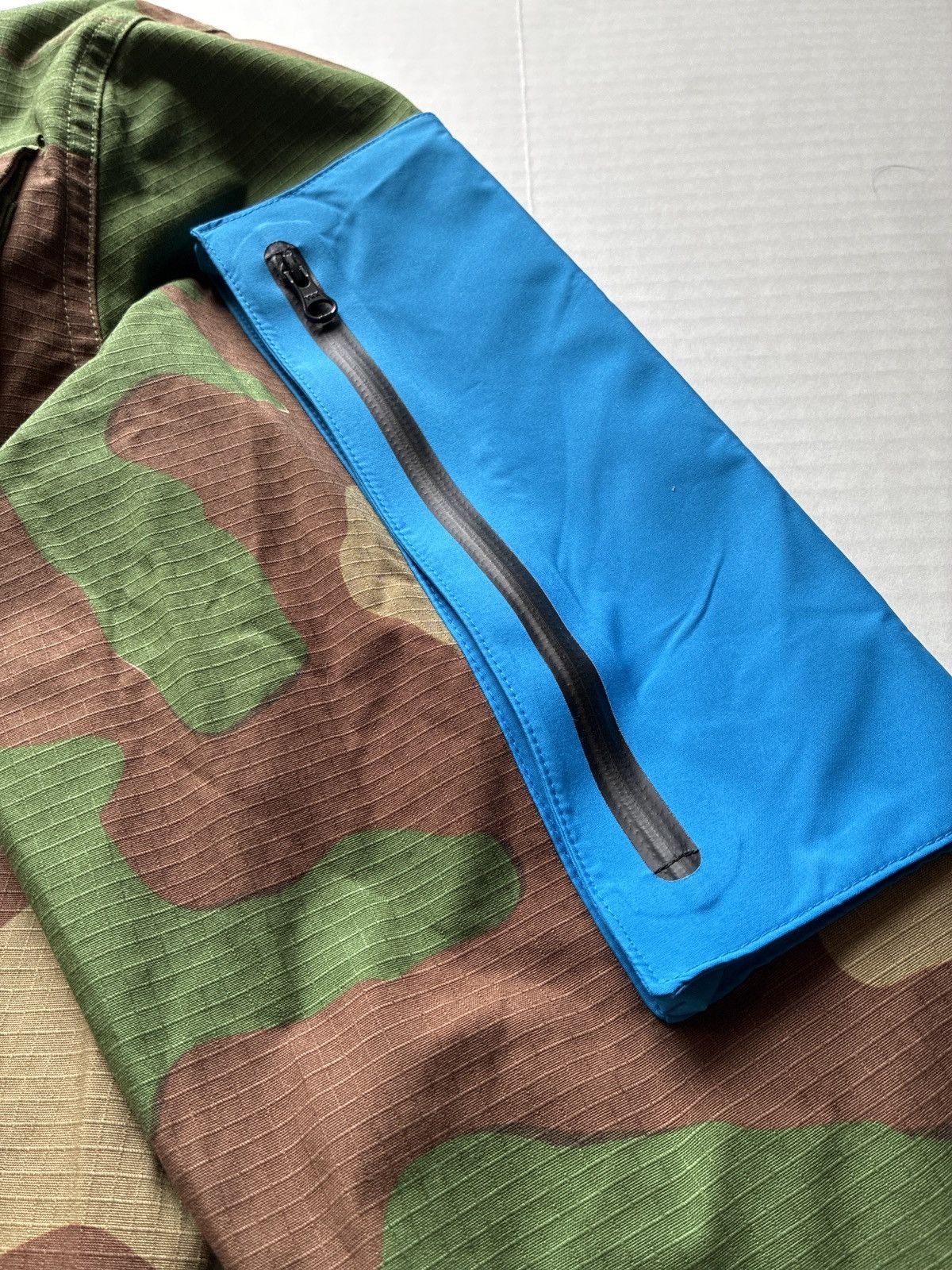 Nike × Off-White Nike x Off-White Women NRG Camo Jacket Sz M Size M / US 6-8 / IT 42-44 - 12 Thumbnail