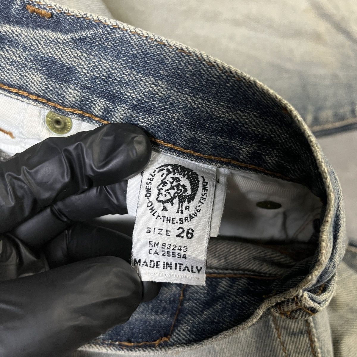 Diesel 2000s DIESEL FADED DISTRESSED DENIM JEANS GRUNGE STYLE Size US 26 / EU 42 - 5 Thumbnail