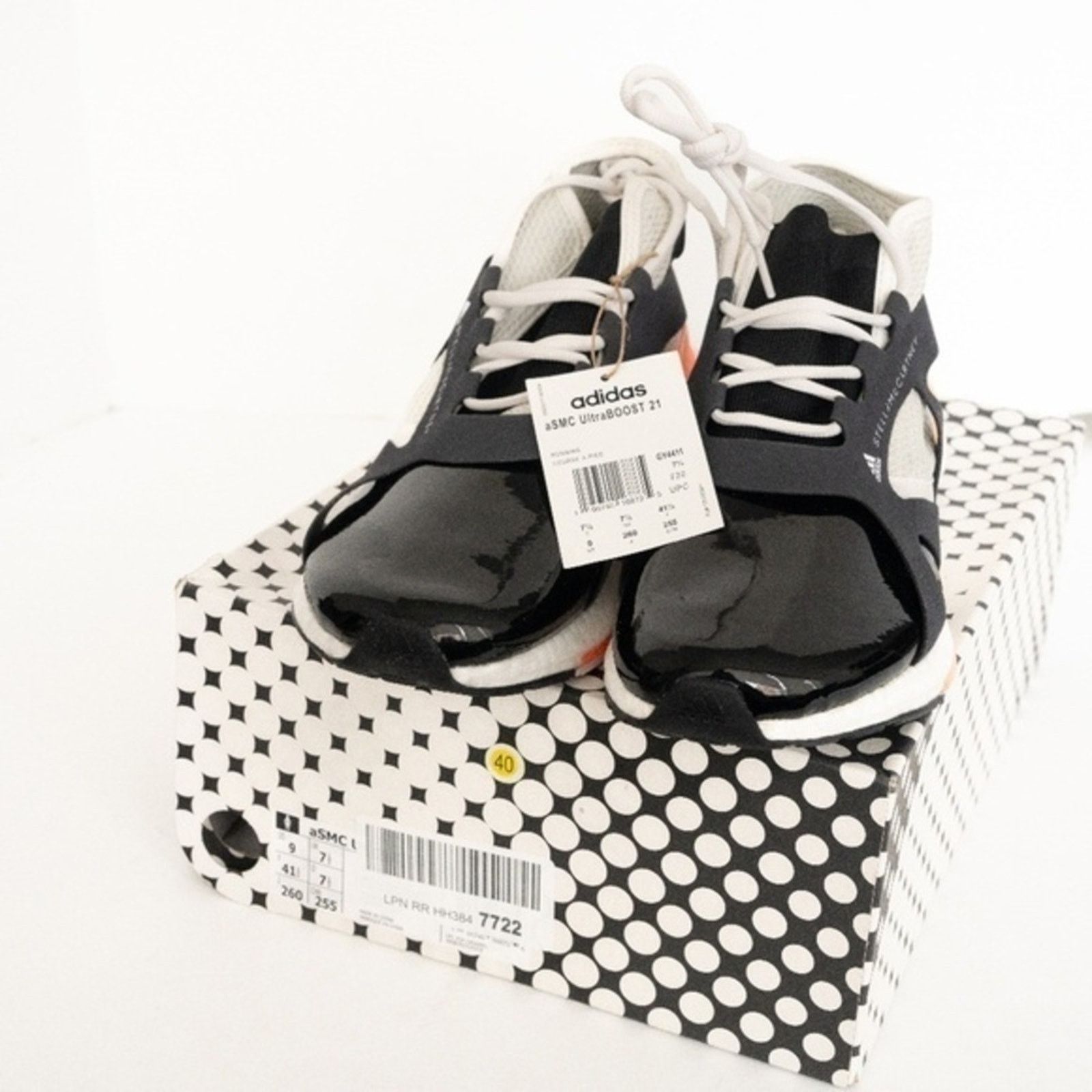 Adidas Adidas Ultraboost 21 by Stella McCartney Running Shoes Size US 9 / IT 39 - 3 Thumbnail