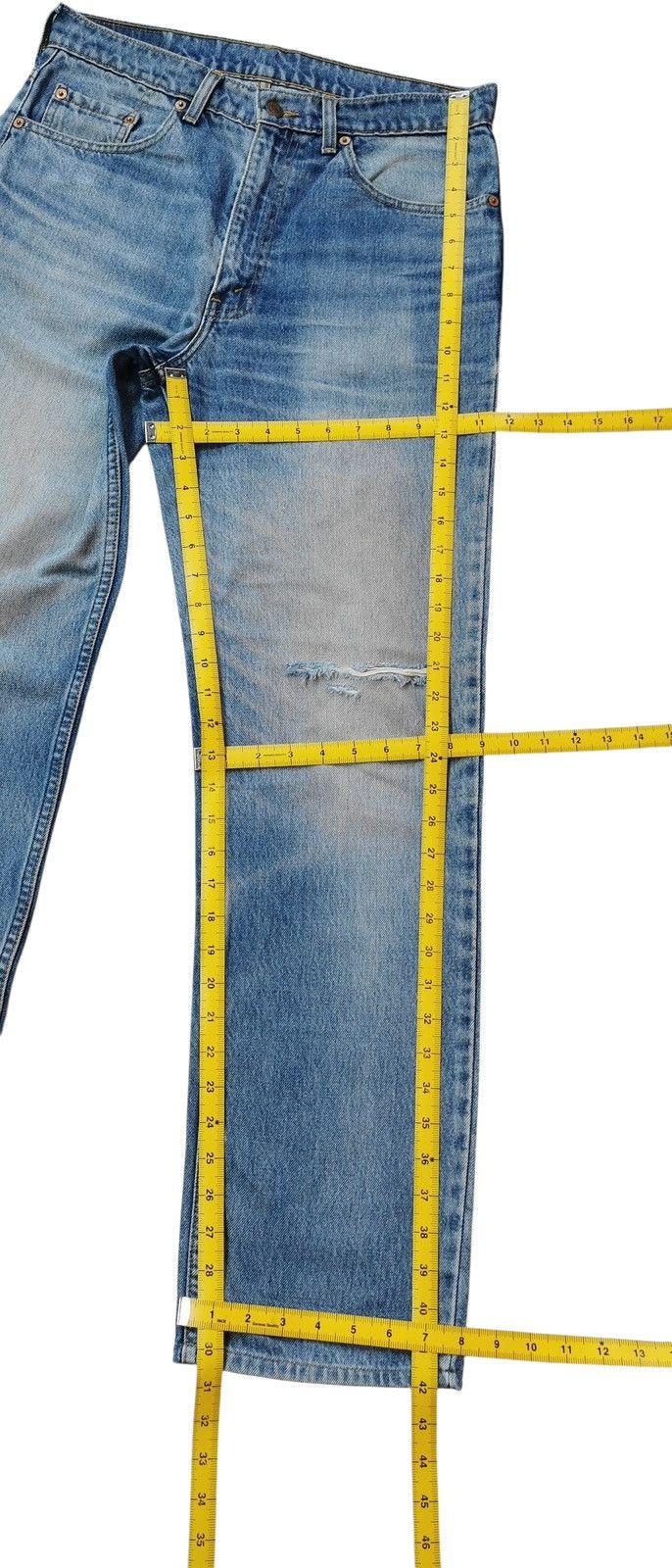 Vintage Levi’s 515 Distressed Straight Fit Jeans Y2K