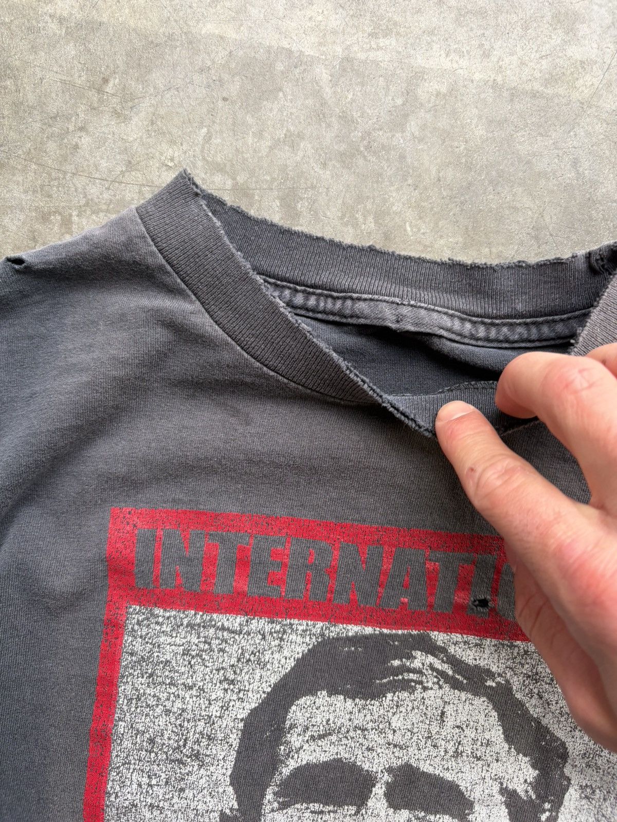 Vintage Vintage George Bush “International Terrorist” Humor Graphic Size US L / EU 52-54 / 3 - 4 Thumbnail