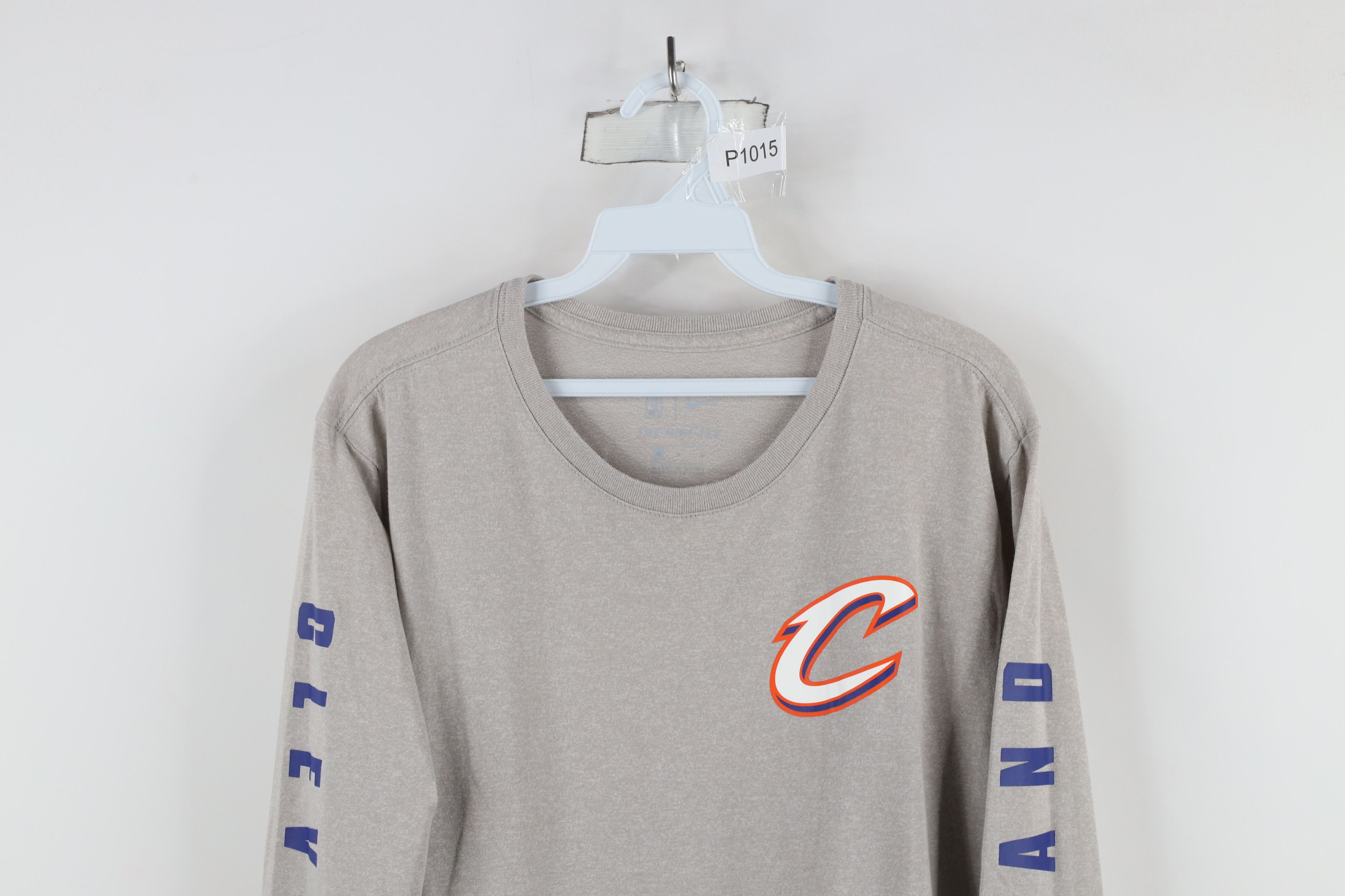 Nike × Vintage Nike NBA Cleveland Cavaliers Basketball Long Sleeve T-Shirt Size US M / EU 48-50 / 2 - 2 Thumbnail