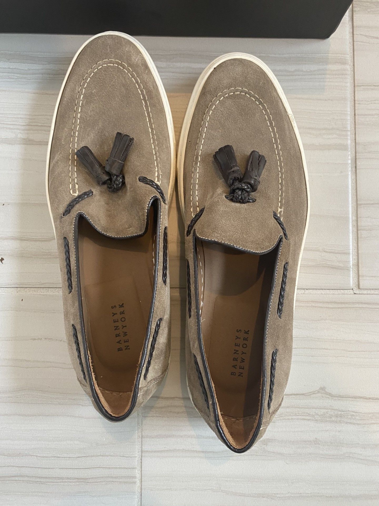 Barneys New York Barneys New York Camoscio Sabbia Suede Loafer with Box Size US 11 / EU 44 - 1 Thumbnail