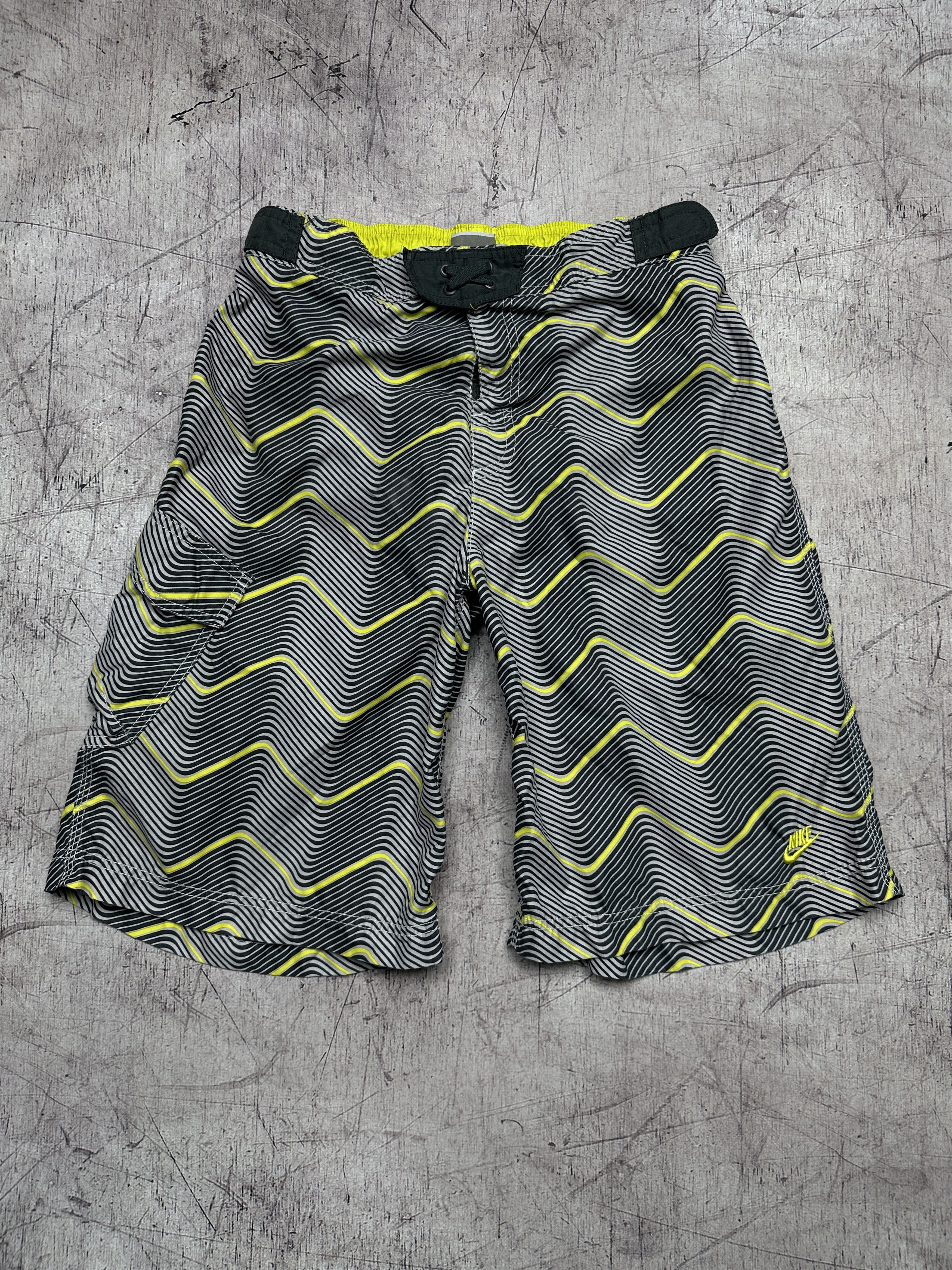 Nike Nike Mens Nylon Shorts Size US 30 / EU 46 - 1 Thumbnail