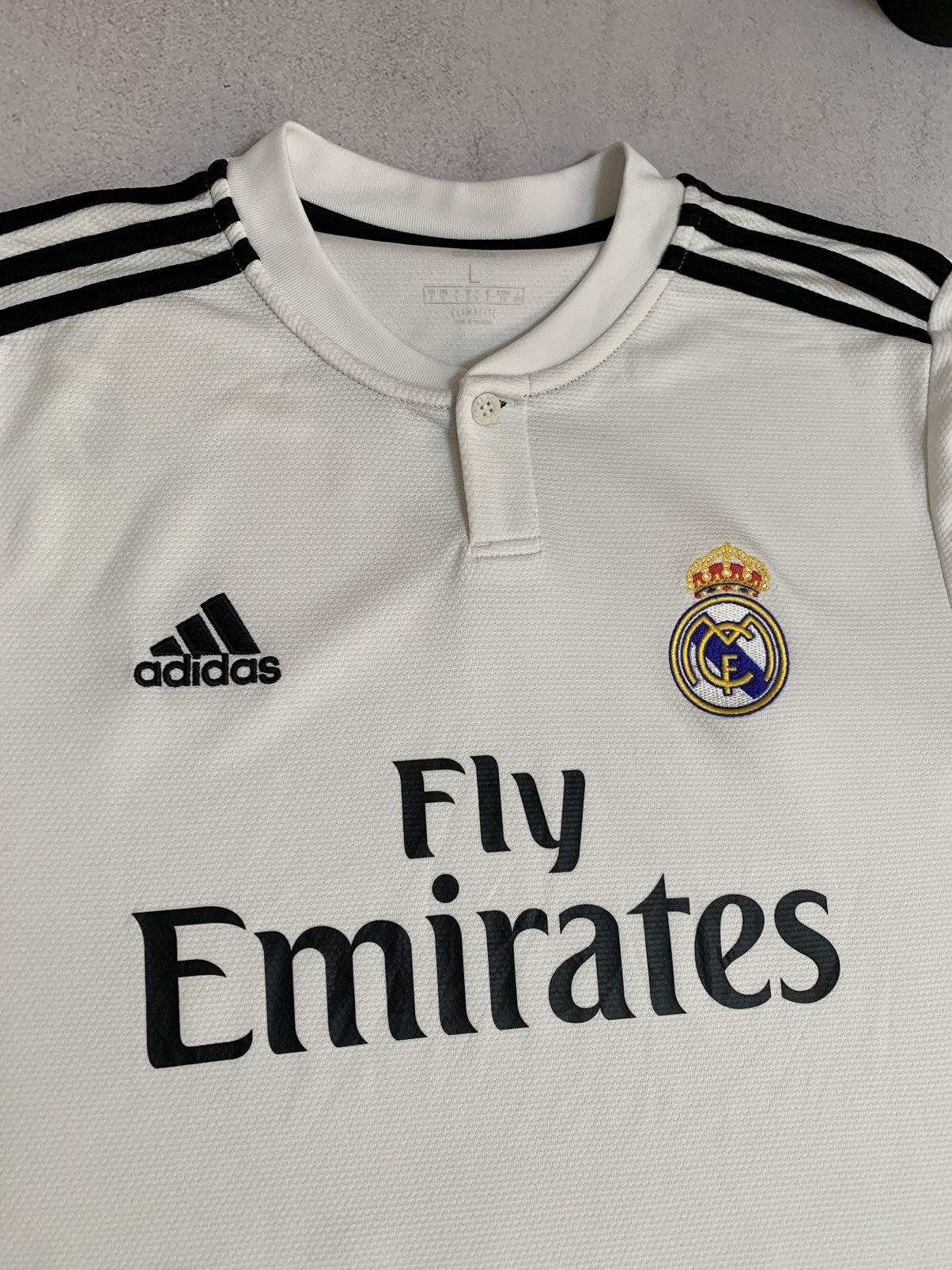 Adidas Vintage Adidas Real Madrid T Shirt Tee Jersey Soccer Home Size US L / EU 52-54 / 3 - 2 Thumbnail