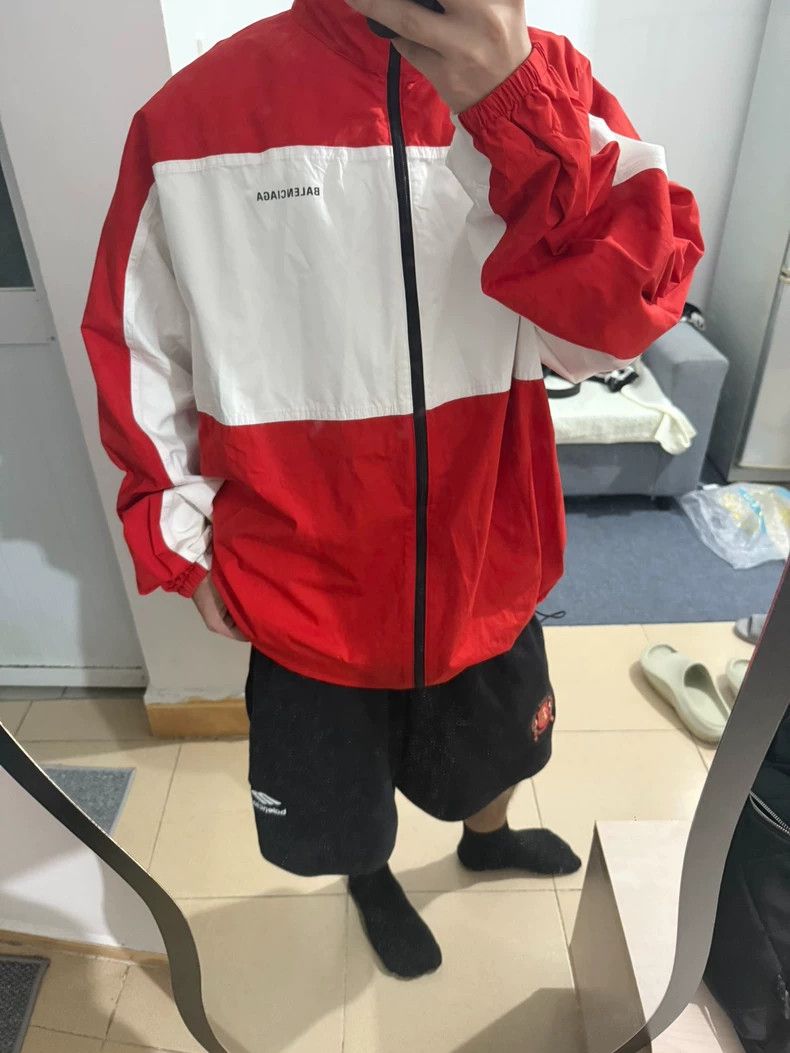 Balenciaga Balenciaga Red and White Patchwork Windbreaker Size US S / EU 44-46 / 1 - 1 Thumbnail