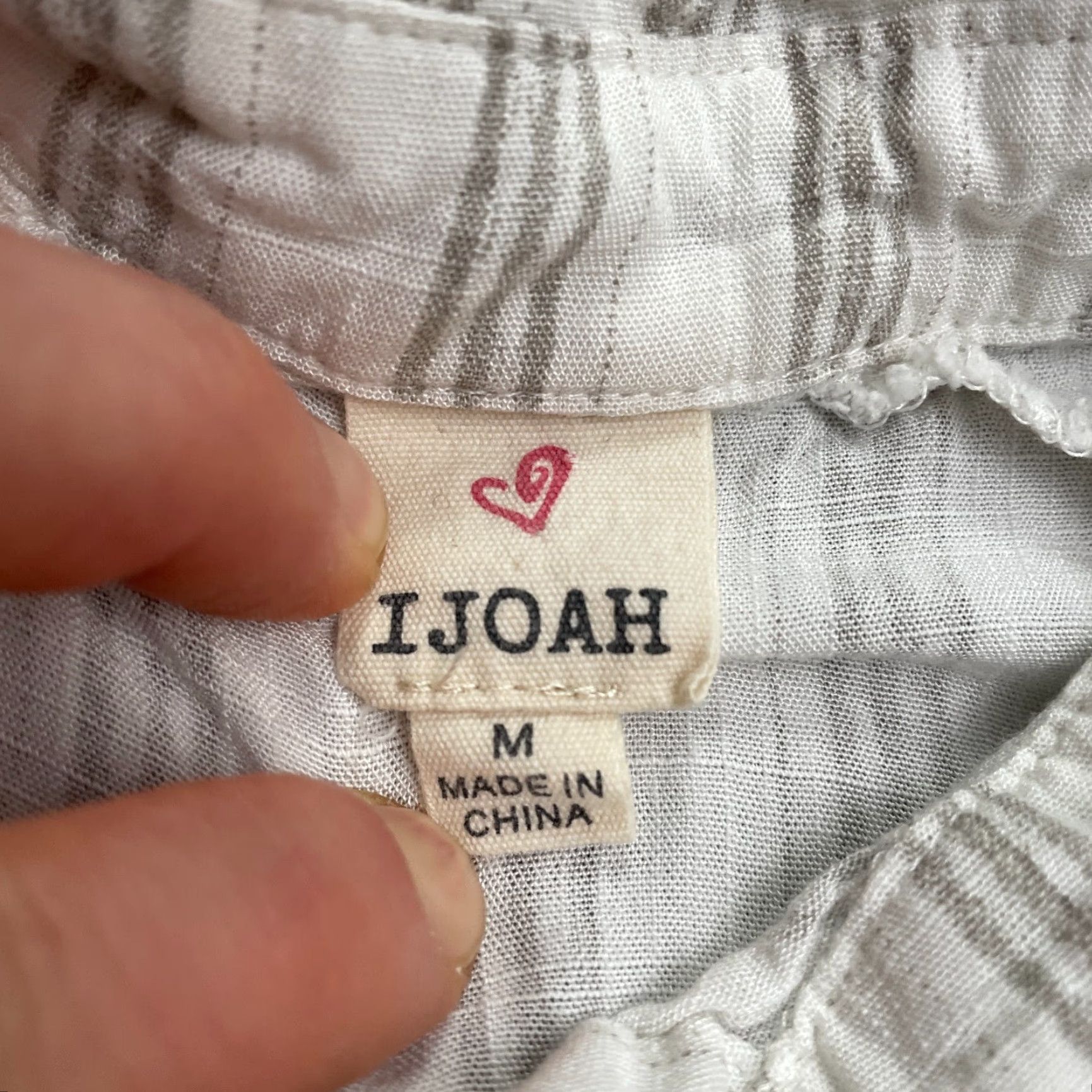 Vintage Ijoah Button Down Shirt Womens Medium White Striped Sleeveless Rayon Top Size M / US 6-8 / IT 42-44 - 4 Thumbnail