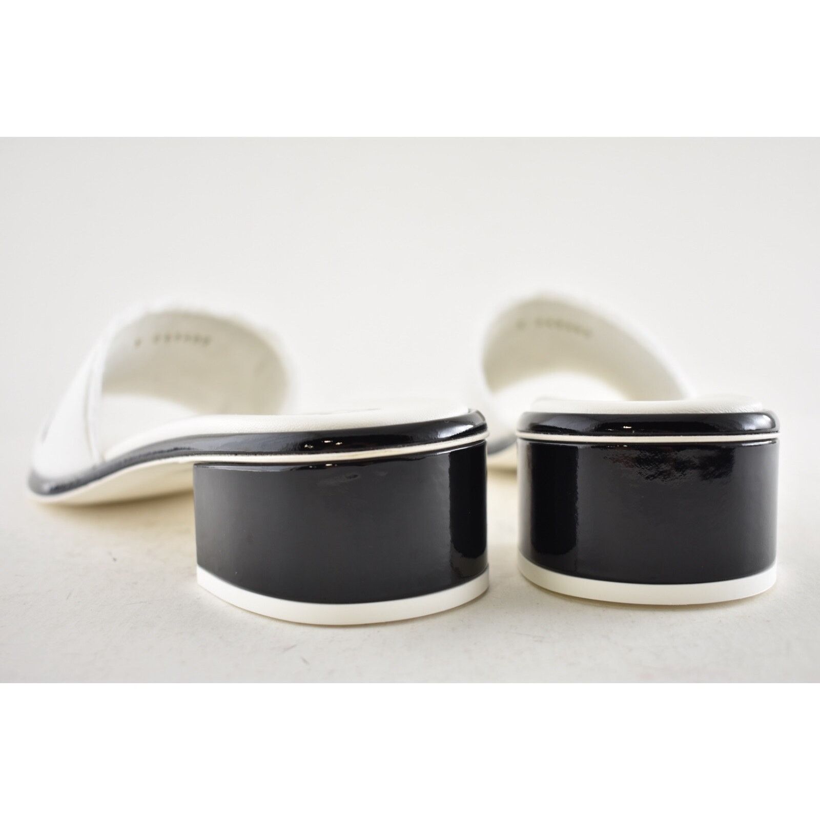 Chanel Chanel 24C White Black CHA NEL Letter Logo Mule Slide Size US 11 / IT 41 - 17 Thumbnail