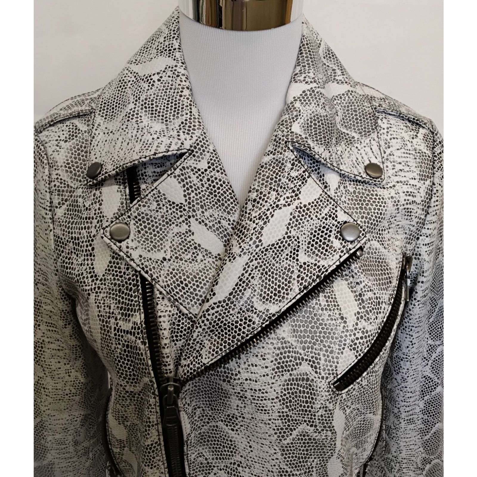 Alice + Olivia Alice & Olivia Leather Jacket Women's S Black/White Lamb Size S / US 4 / IT 40 - 6 Thumbnail