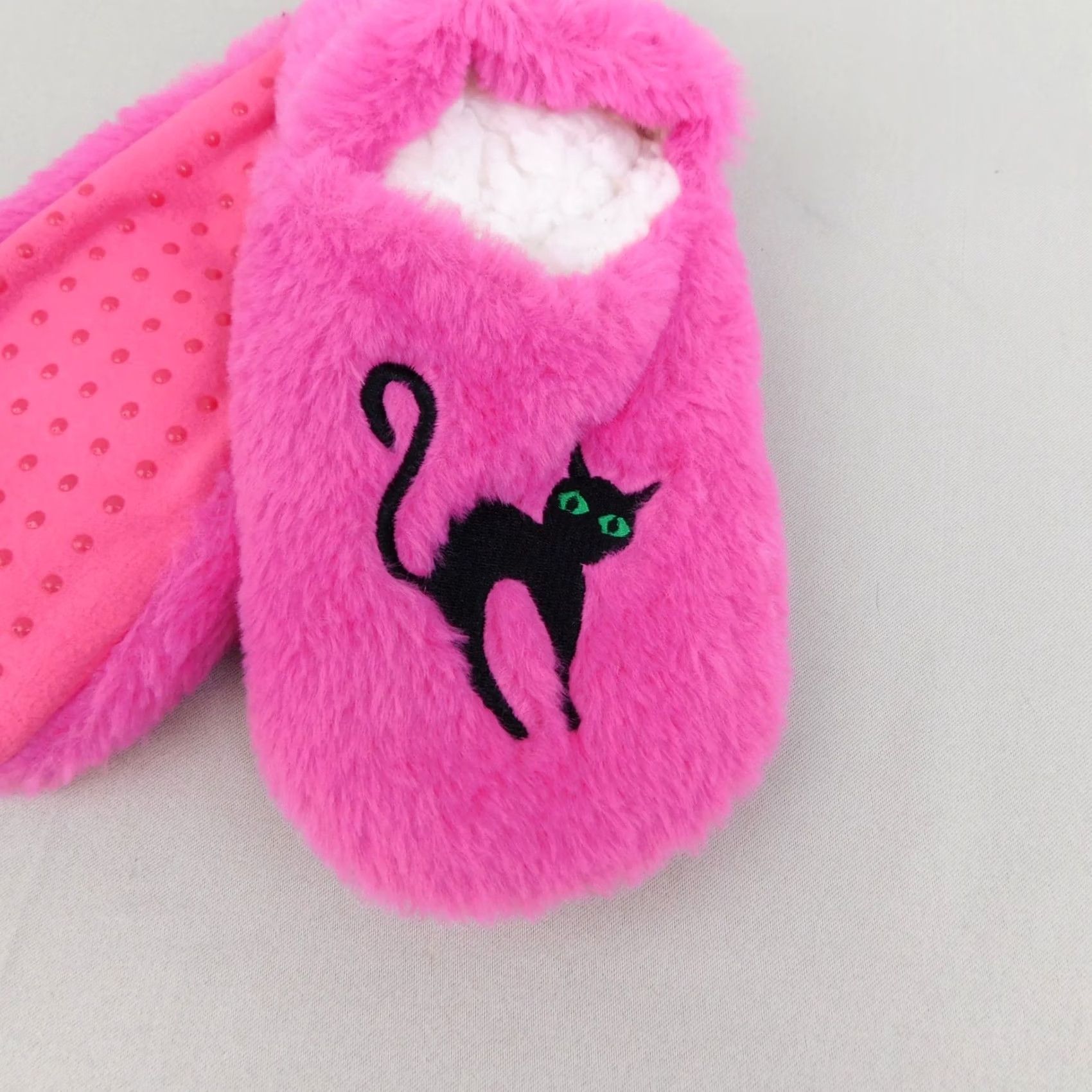 Vintage Hyde & Eek! Boutique Slipper Socks Black Cat Pink 5-7 S/M Gripper Fur Lined Halloween Velvet? Size ONE SIZE - 3 Thumbnail