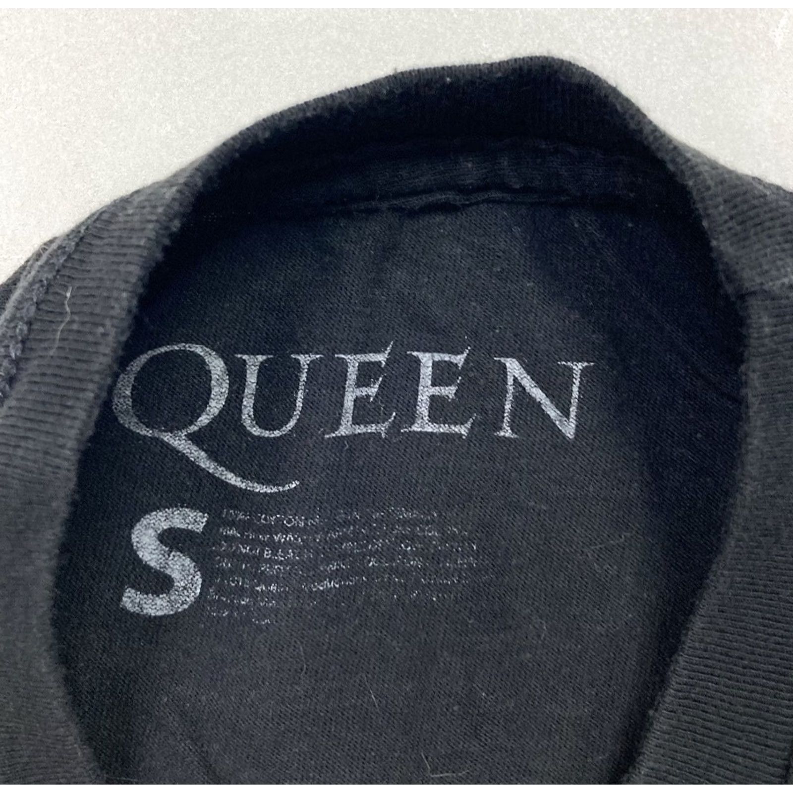 Vintage Queen Logo Graphic Crop T-shirt Women Small Black Short Sleeve Music Size S / US 4 / IT 40 - 4 Thumbnail