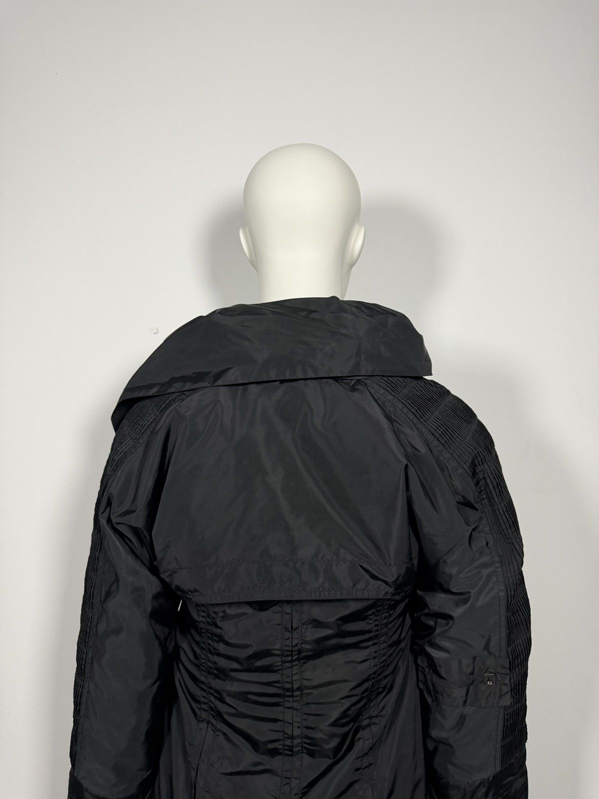 Gucci by Tom Ford F/W2004 Black Horsebit Detail Down Jacket