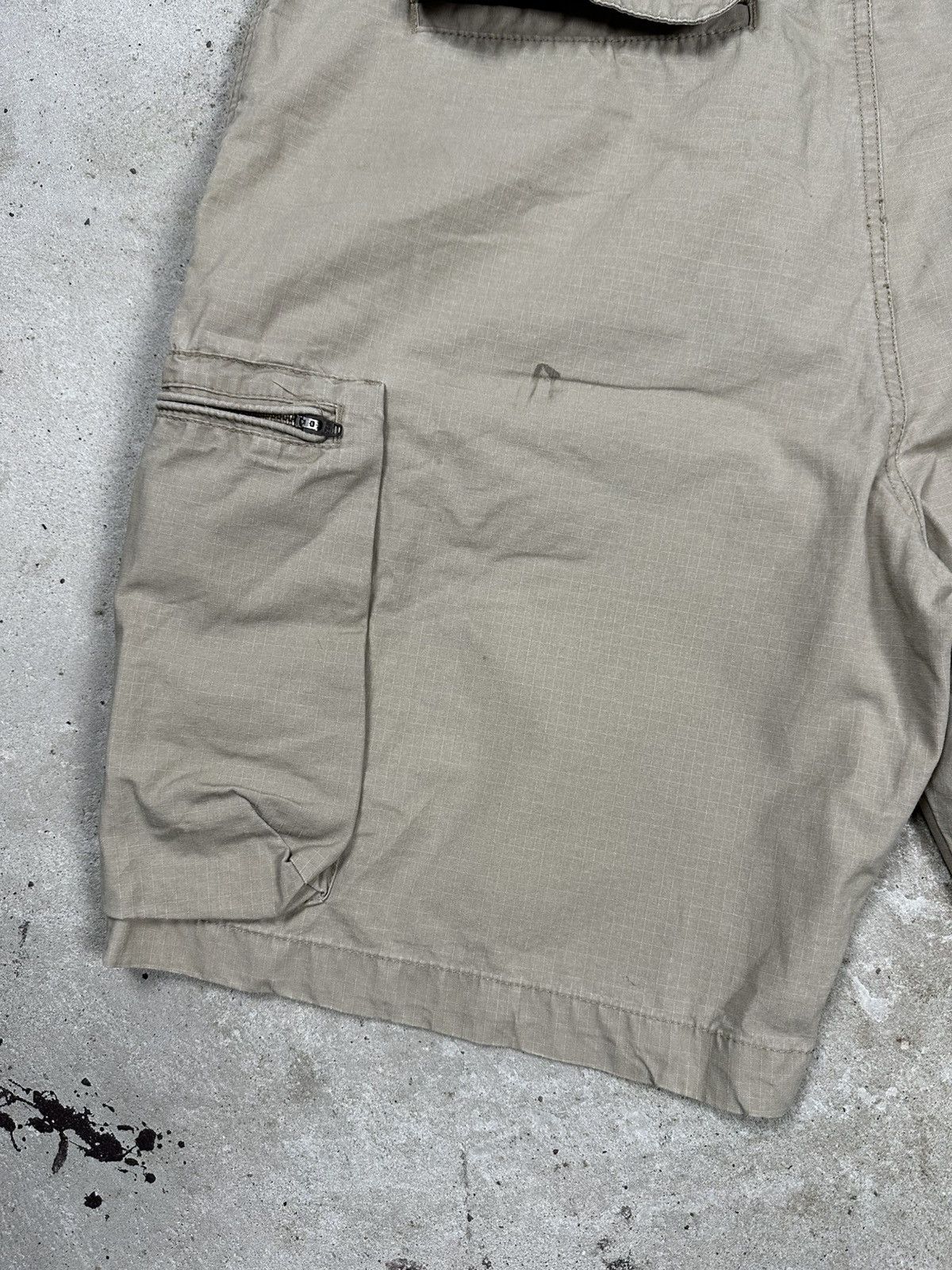 Nike × Vintage Vintage Y2K Nike Beige Baggy Cargo Shorts Swoosh Size US 38 / EU 54 - 13 Thumbnail