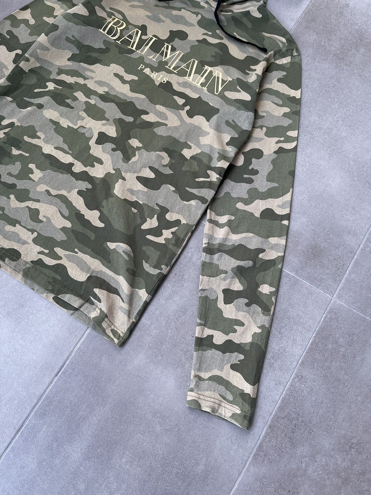 Balmain AW17 Balmain Logo Camo Print Thin Hoodie Size US S / EU 44-46 / 1 - 9 Thumbnail
