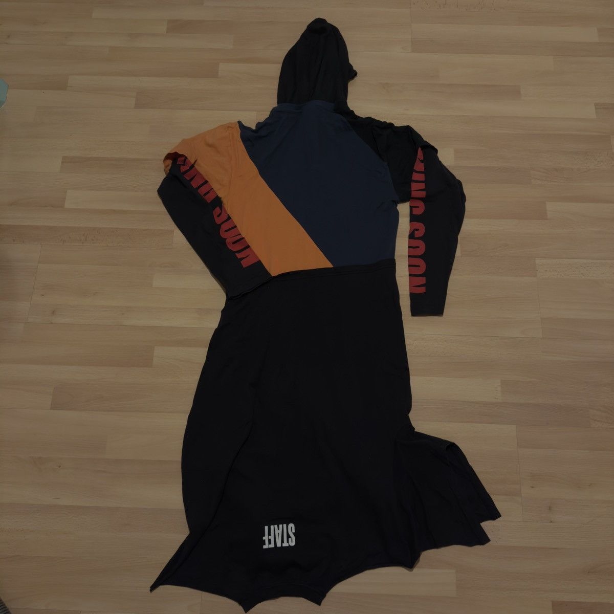 Vetements Vetements SS18 Zurich Staff Hoodie Dress (Demna Gvasalia) Size US M / EU 48-50 / 2 - 10 Thumbnail