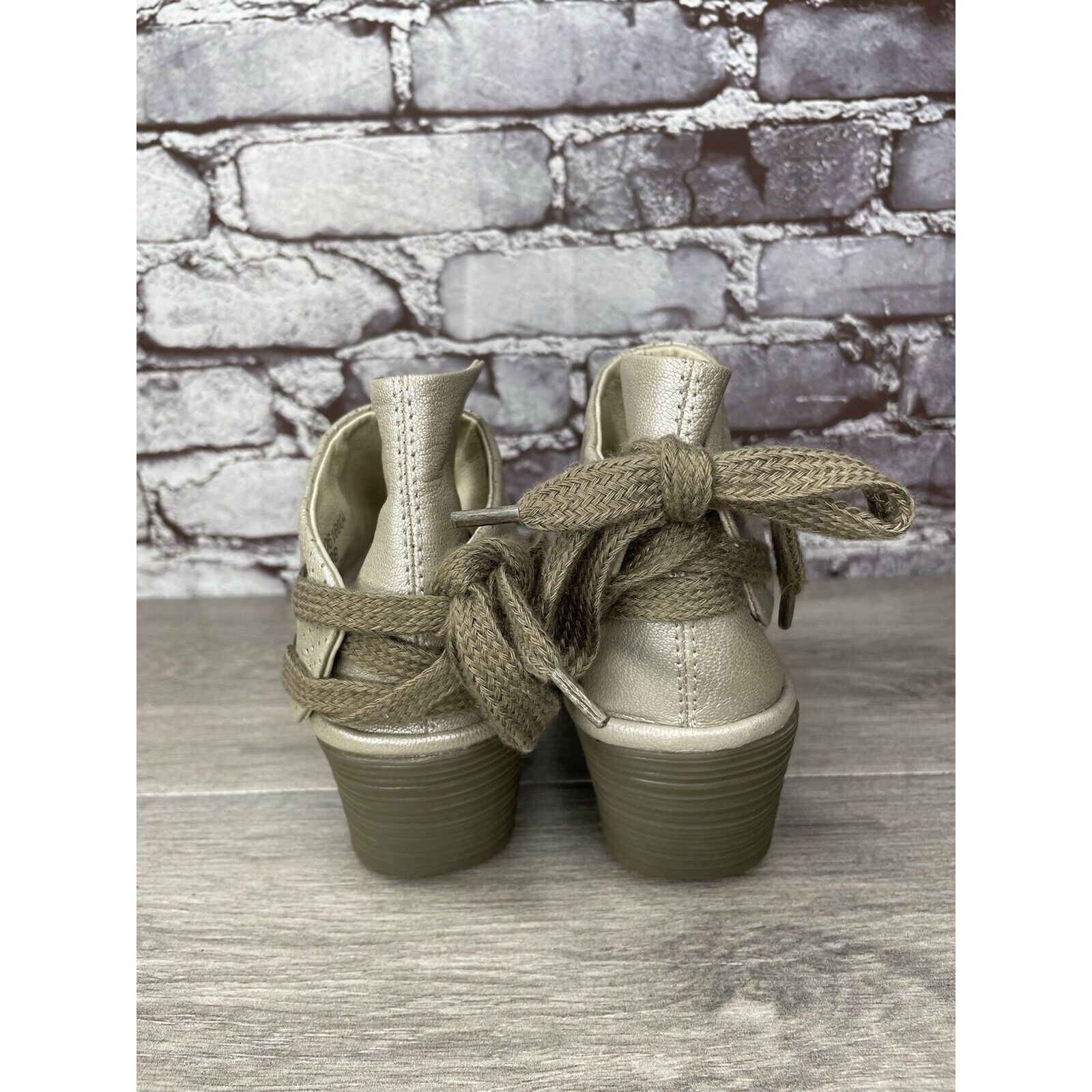 Fly London FLY London Yake Pearl White Leather Perforated Back Lace Wed Size US 7.5 / IT 37.5 - 4 Thumbnail