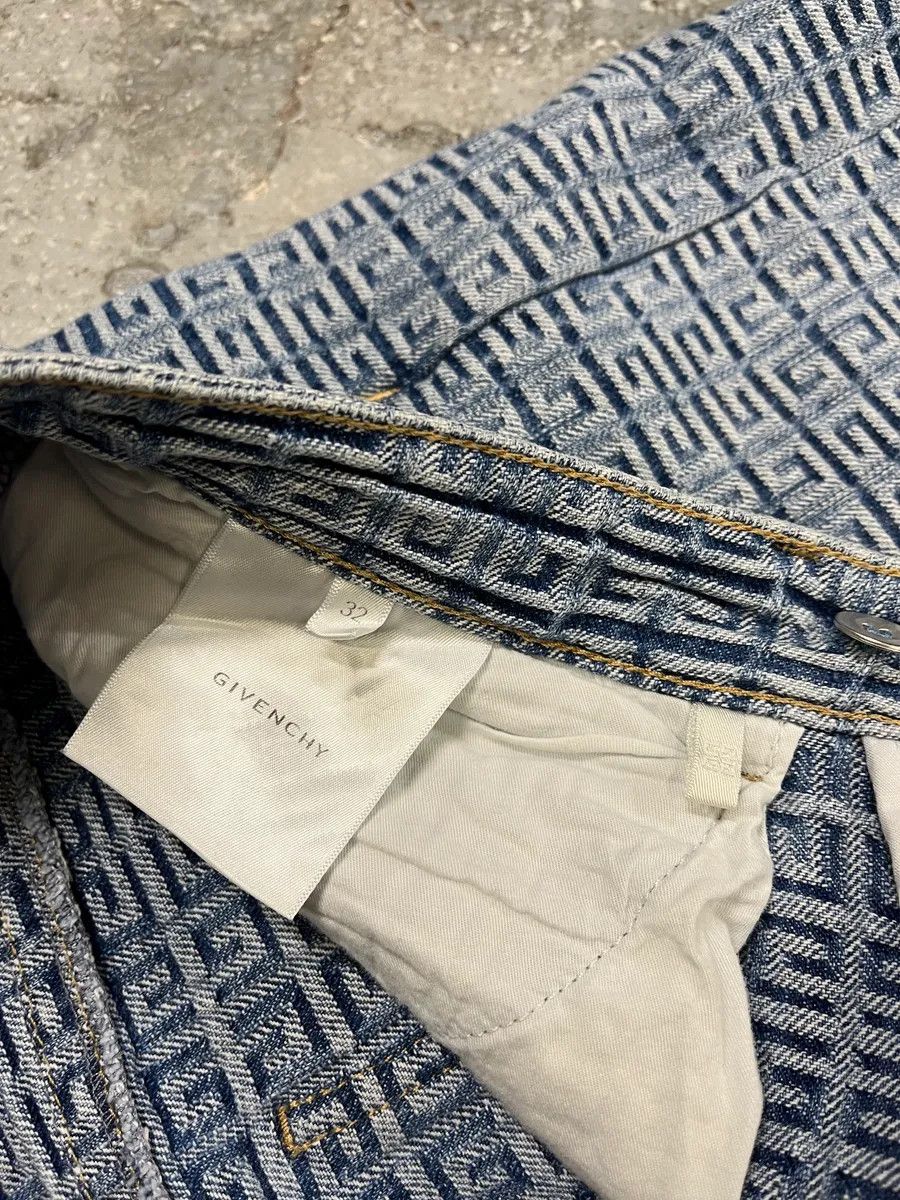 Givenchy SS2023 Givenchy Blue Logo Denim Jeans Size US 33 - 13 Thumbnail