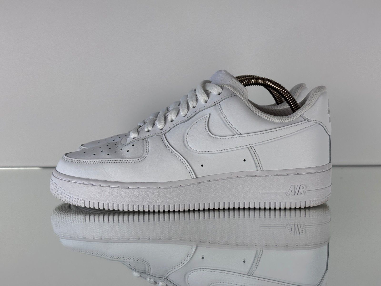 Nike Nike Air Force 1 '07 Low Casual Sneakers Size US 8 Size US 8 / EU 41 - 1 Thumbnail