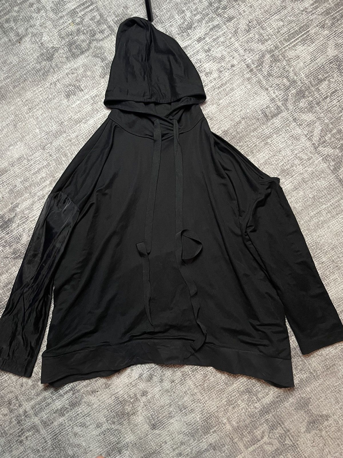 Ann Demeulemeester Ann Demeulemeester Black Tony Cold Shoulder Hoodie Size US M / EU 48-50 / 2 - 3 Thumbnail