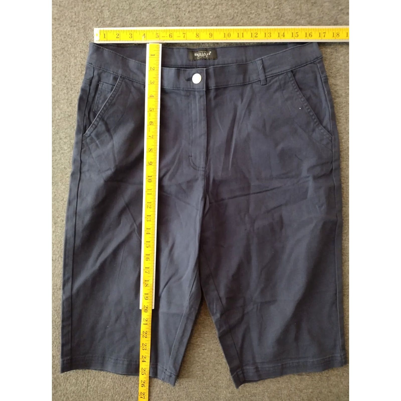 Vintage Bexley's Woman Cotton Relaxed Chino Long Shorts Classic Grey 44 Women Shorts Plus Gray Chino 90s Outdoor Mens Womens Size 30" / US 8 / IT 44 - 4 Thumbnail