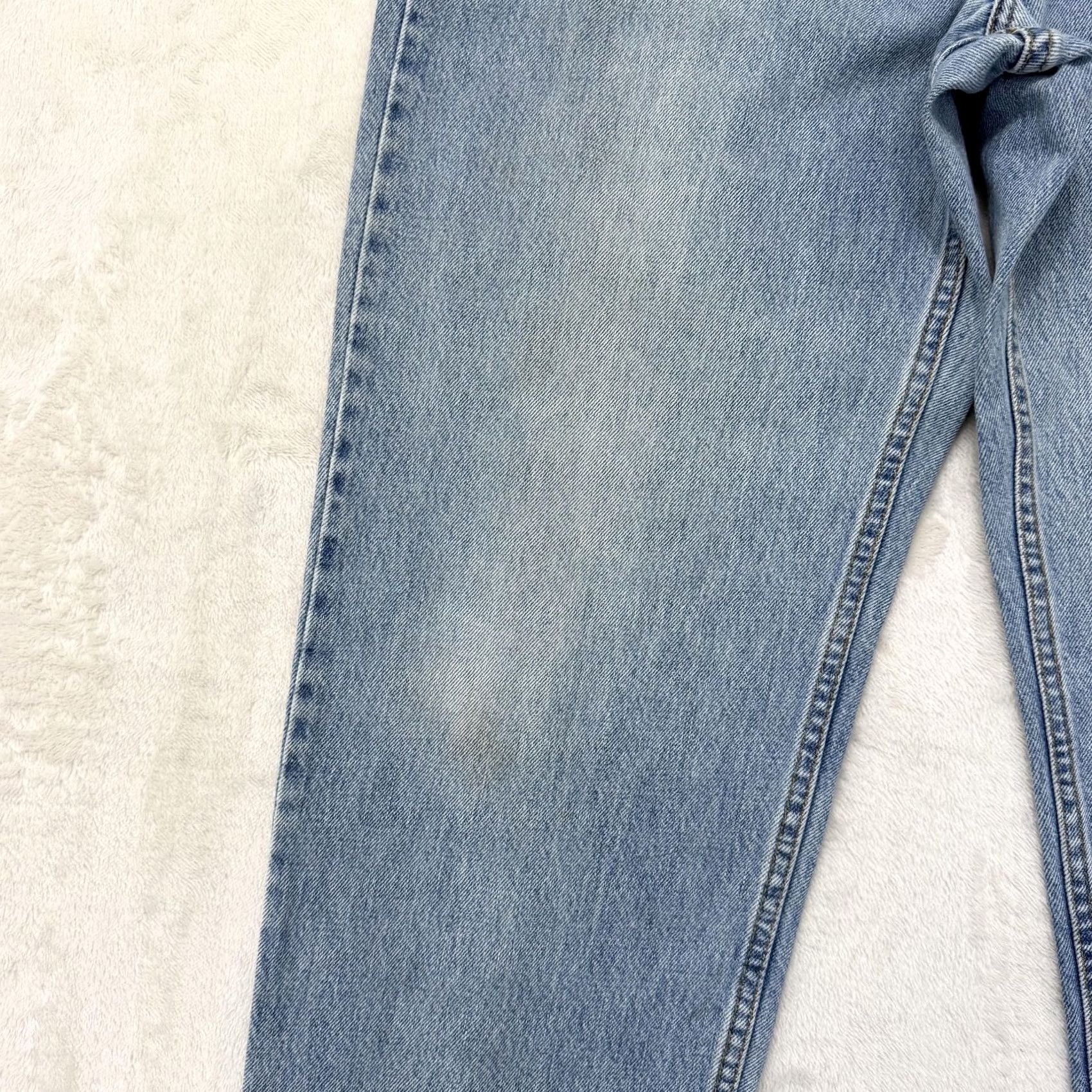 Levi's VINTAGE Levis 550 Jeans Mens 36x30 Blue Light Wash Relaxed Tapered Leg Denim Size US 36 / EU 52 - 6 Thumbnail