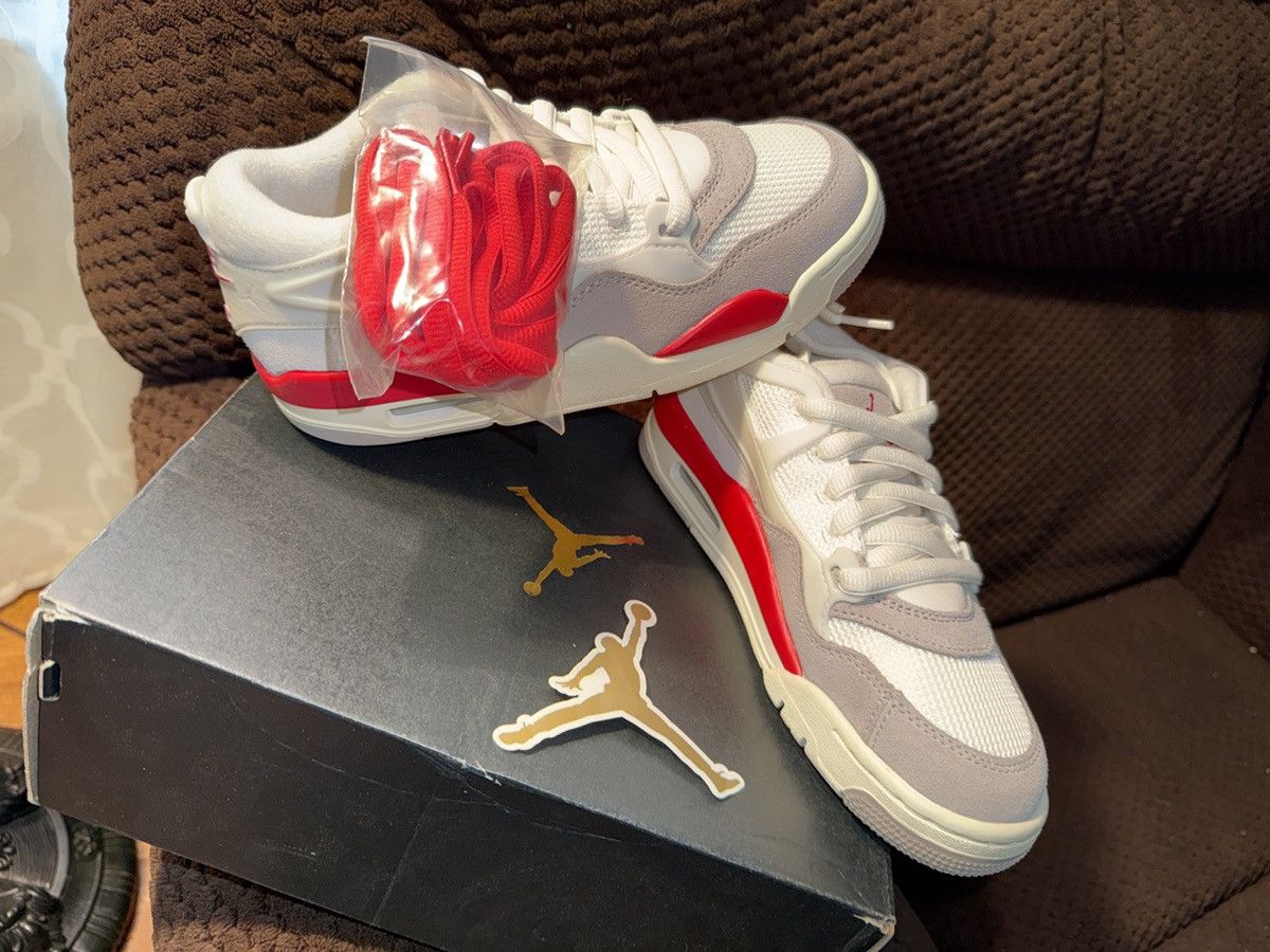 Jordan Brand Nike Air Jordan 4 RM (GS) sail/white/fire red/grey 4y/5.5w Size US 5.5 / IT 35.5 - 3 Thumbnail