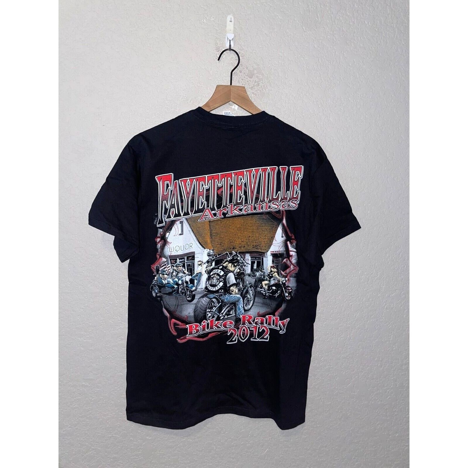 Gildan Fayetteville Biker Shirt Arkansas Bike Rally Large Black Tee Size US L / EU 52-54 / 3 - 1 Thumbnail