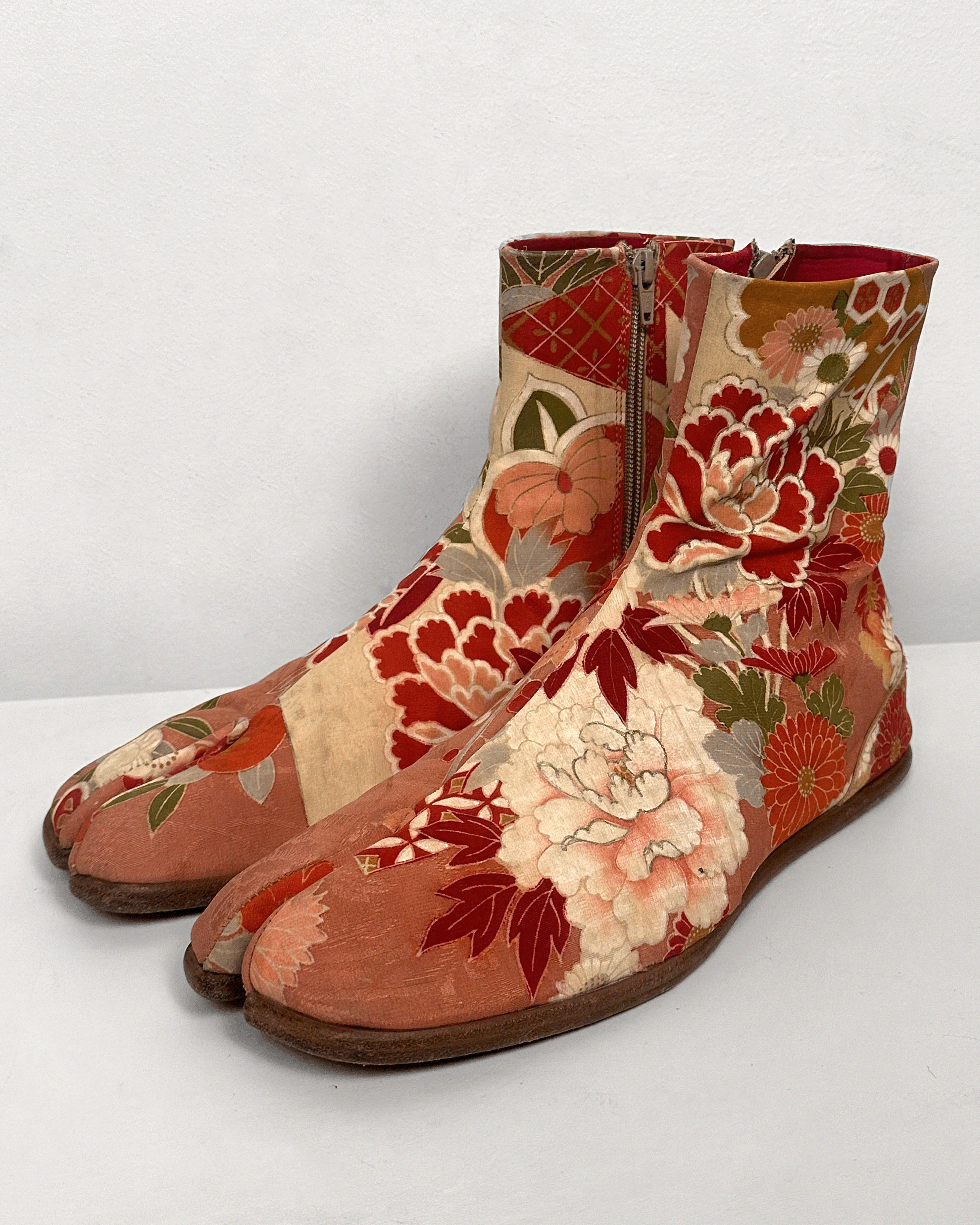 Maison Margiela Maison Margiela Floral Embroidered Jaccquard Tabi Boots Size US 12.5 / EU 45-46 - 6 Thumbnail