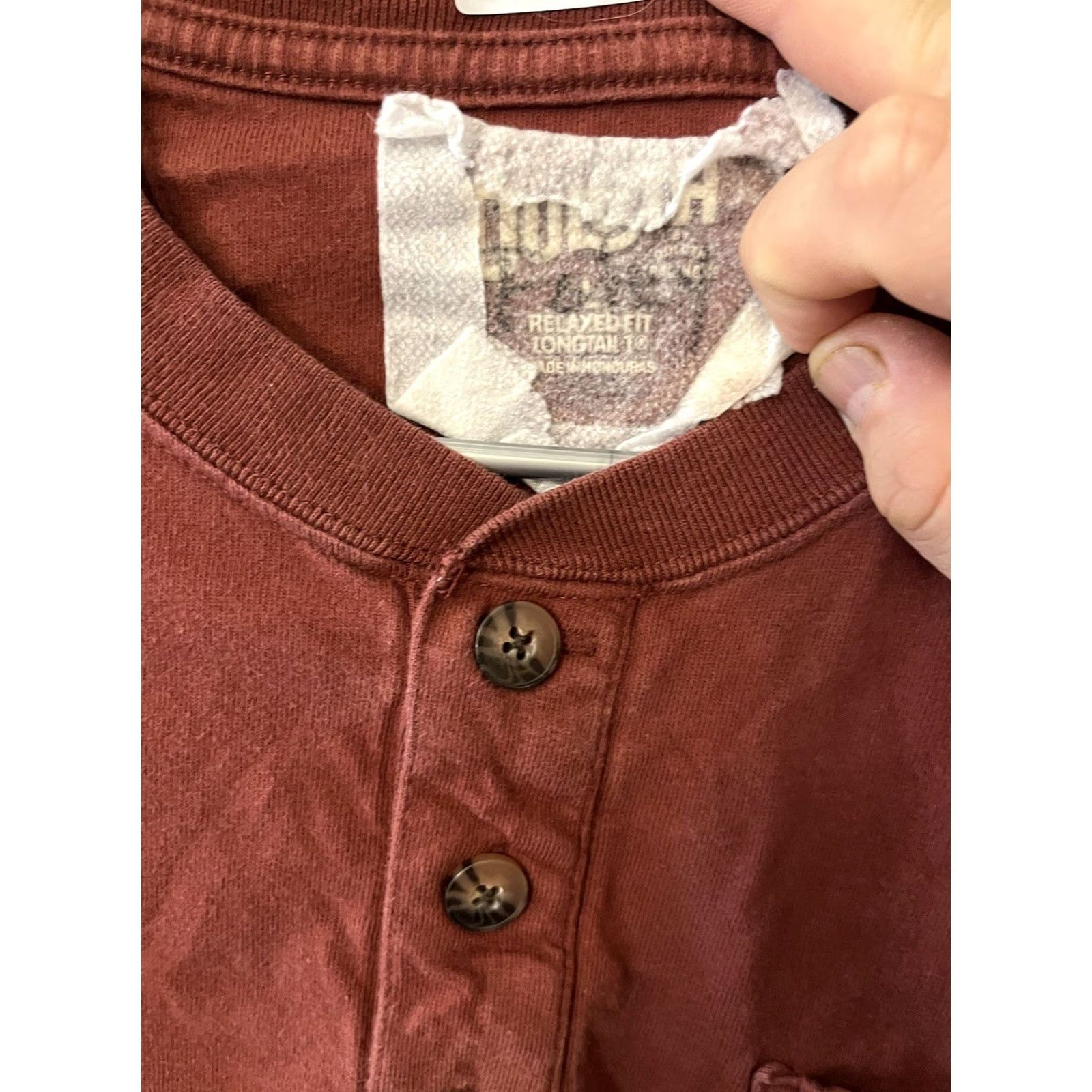 Vintage Duluth Men's Longtail T Relaxed Fit Henley T-Shirt L Maroon Red Mens Tee Shirt Modern Fit Shirt Vintage? Size US L / EU 52-54 / 3 - 2 Thumbnail