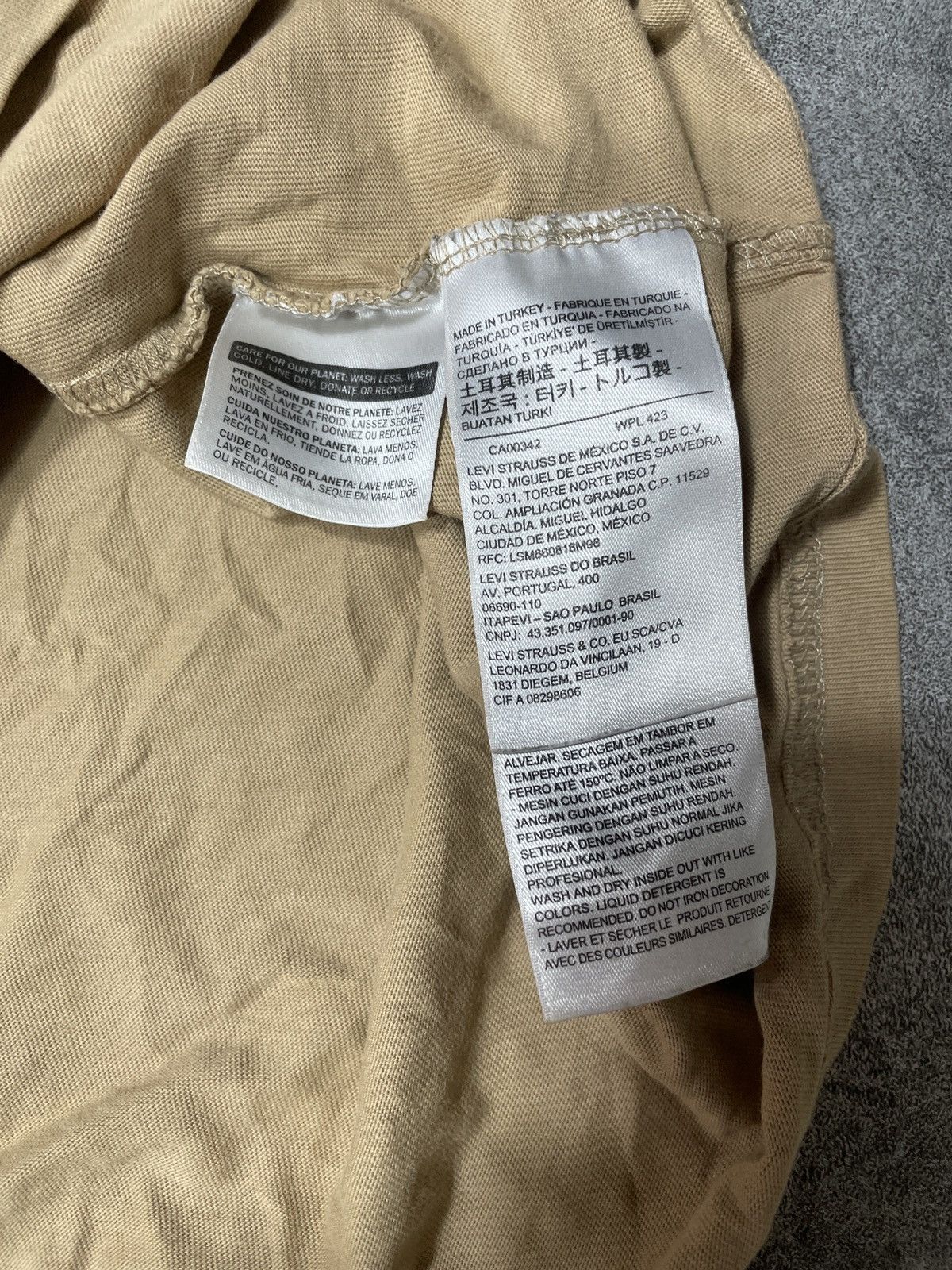Levi's × Vintage 🔥Offers🔥Levis Tee Spellout Hype Streetwear Size US L / EU 52-54 / 3 - 6 Thumbnail