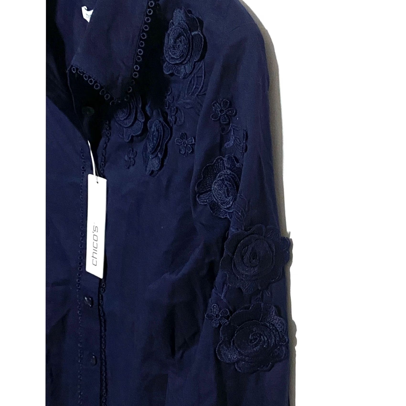 Vintage Chico's Button-Up Navy Floral Embroidered Blouse Women S Long Sleeve 100% Cotton NWT Size S US 4 Vintage? No Size S / US 4 / IT 40 - 7 Thumbnail