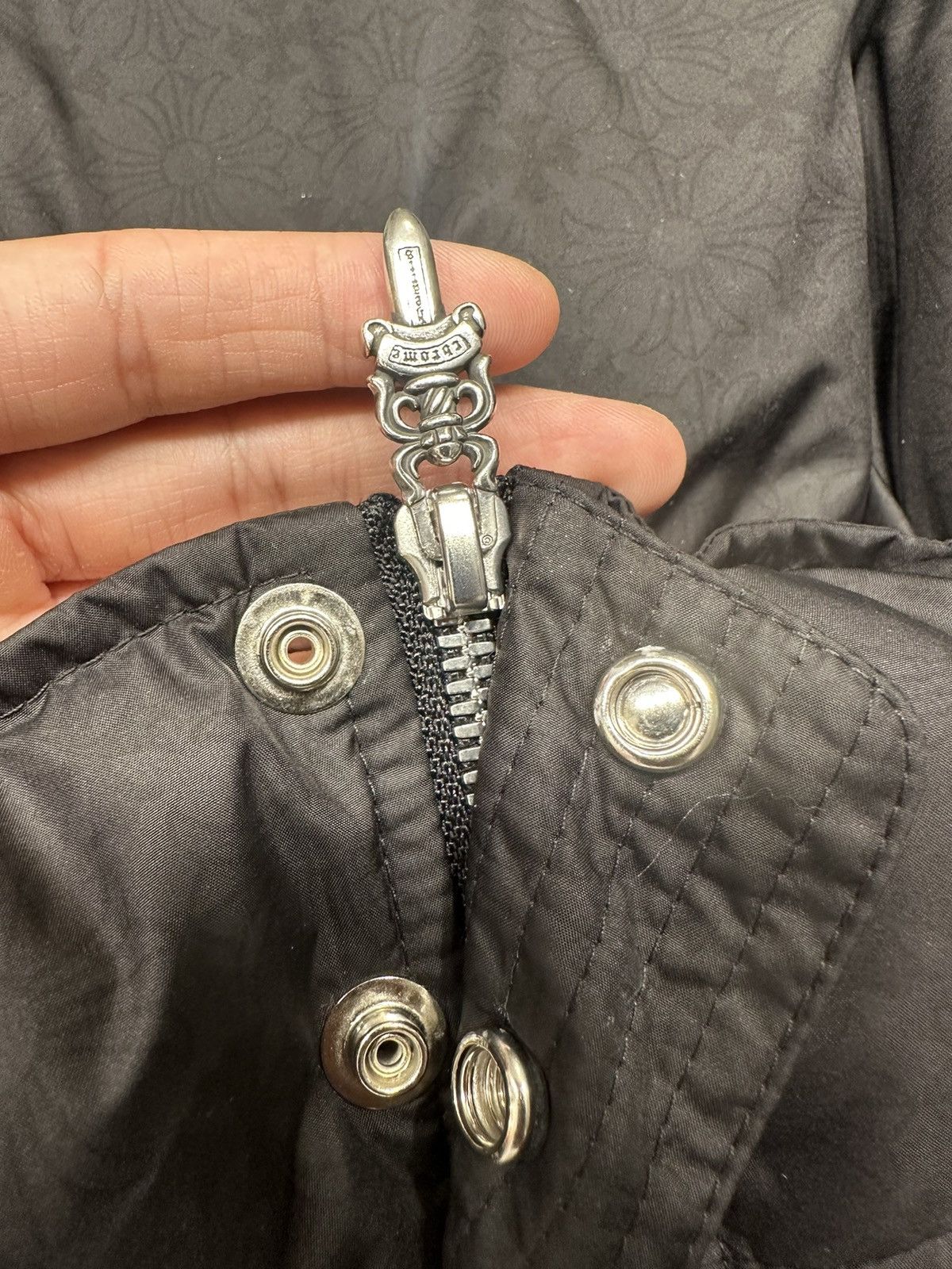 Chrome Hearts 🔥Chrome Hearts Black Pattern Stiff V2 Puffer Down Jacket🔥 Size US XXL / EU 58 / 5 - 5 Thumbnail