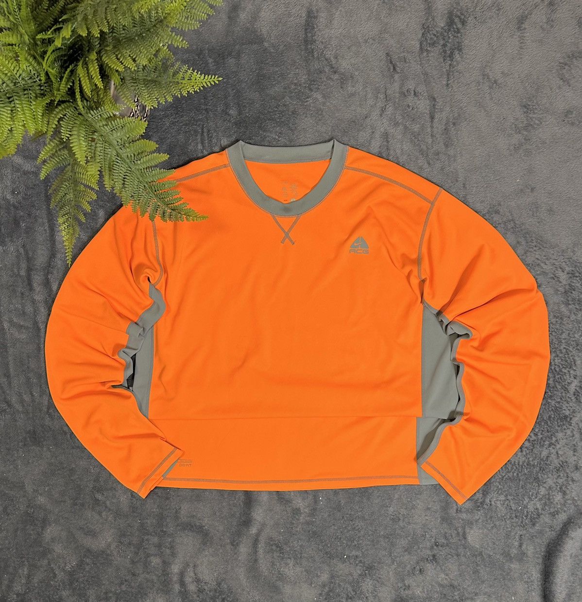 nike-vintage-nike-acg-sportwear-longsleeve-small-logo-rare-grailed
