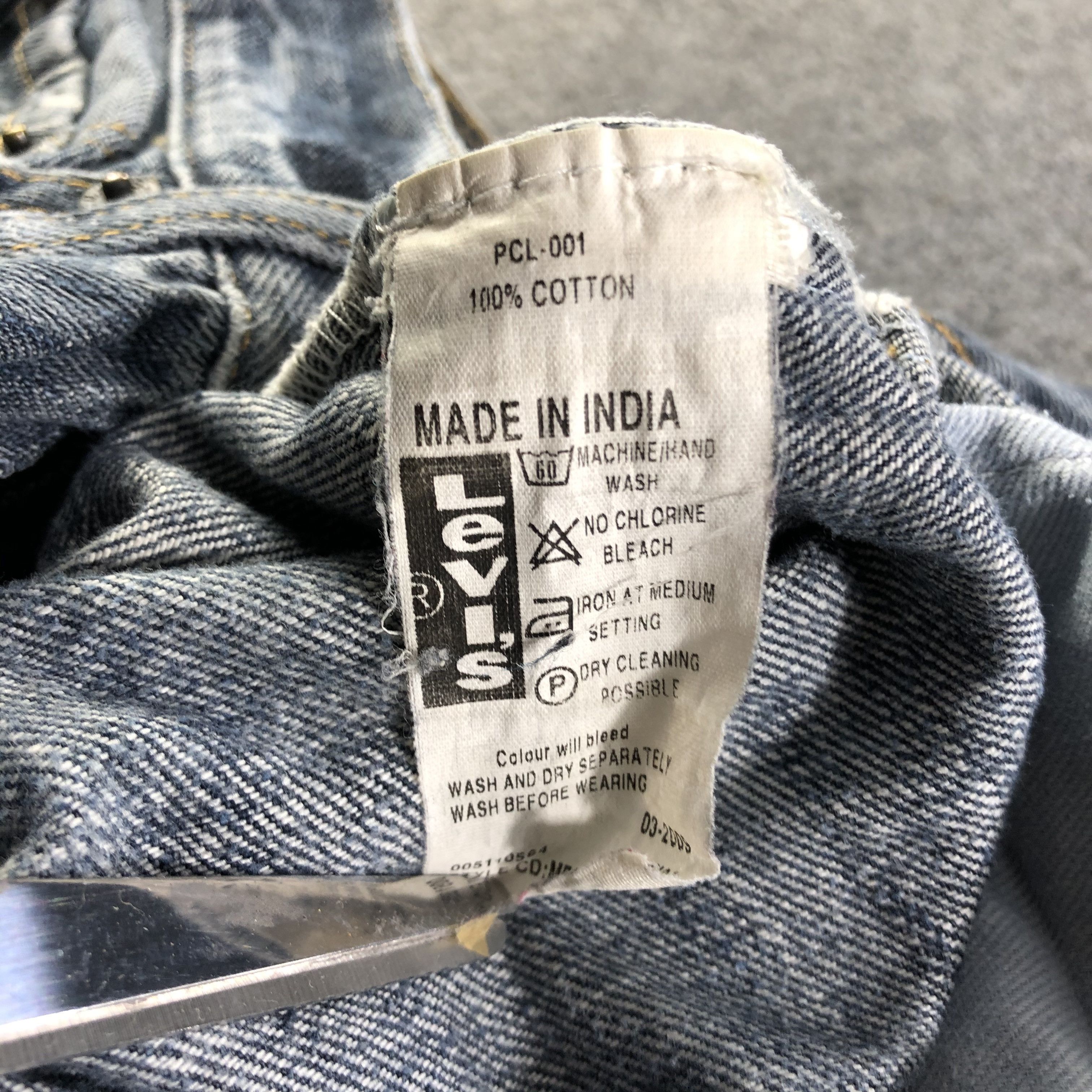 Levi's Vintage Levis 511 Jeans-J3208 Size US 29 - 10 Thumbnail