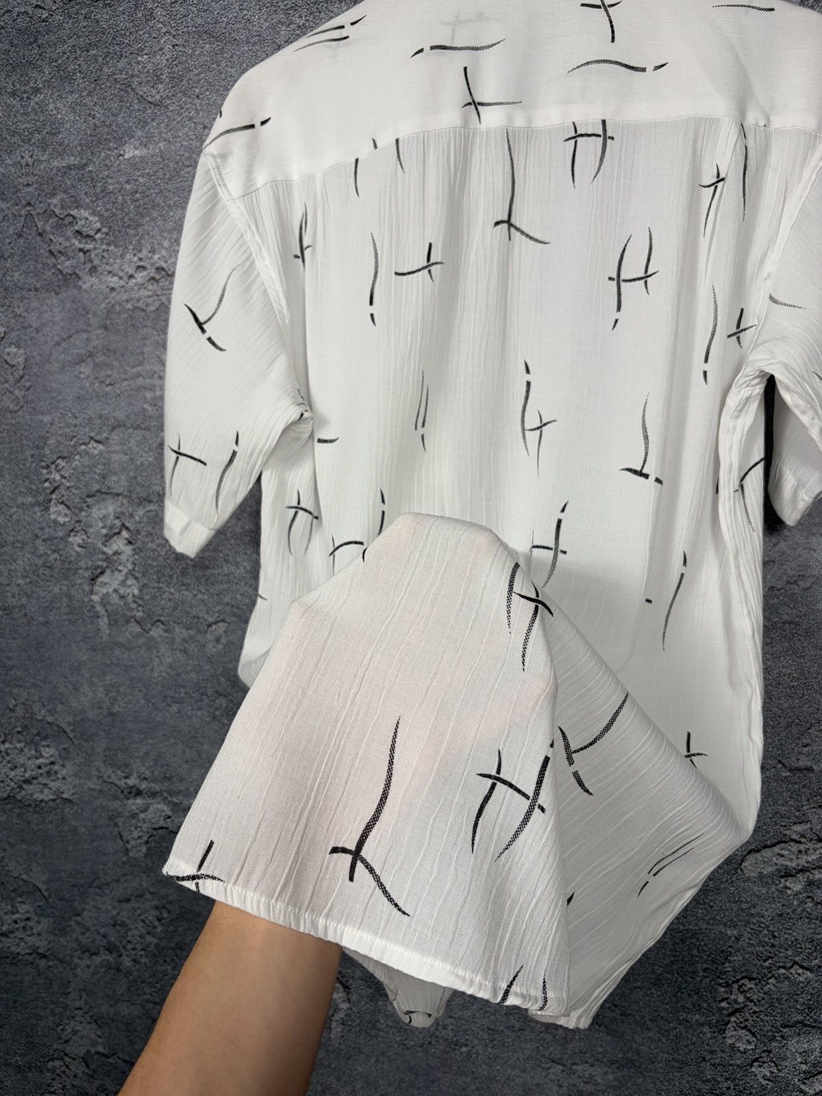 Versace Versace Vintage White Short Sleeve Pattern Shirt Size M Size US M / EU 48-50 / 2 - 12 Thumbnail