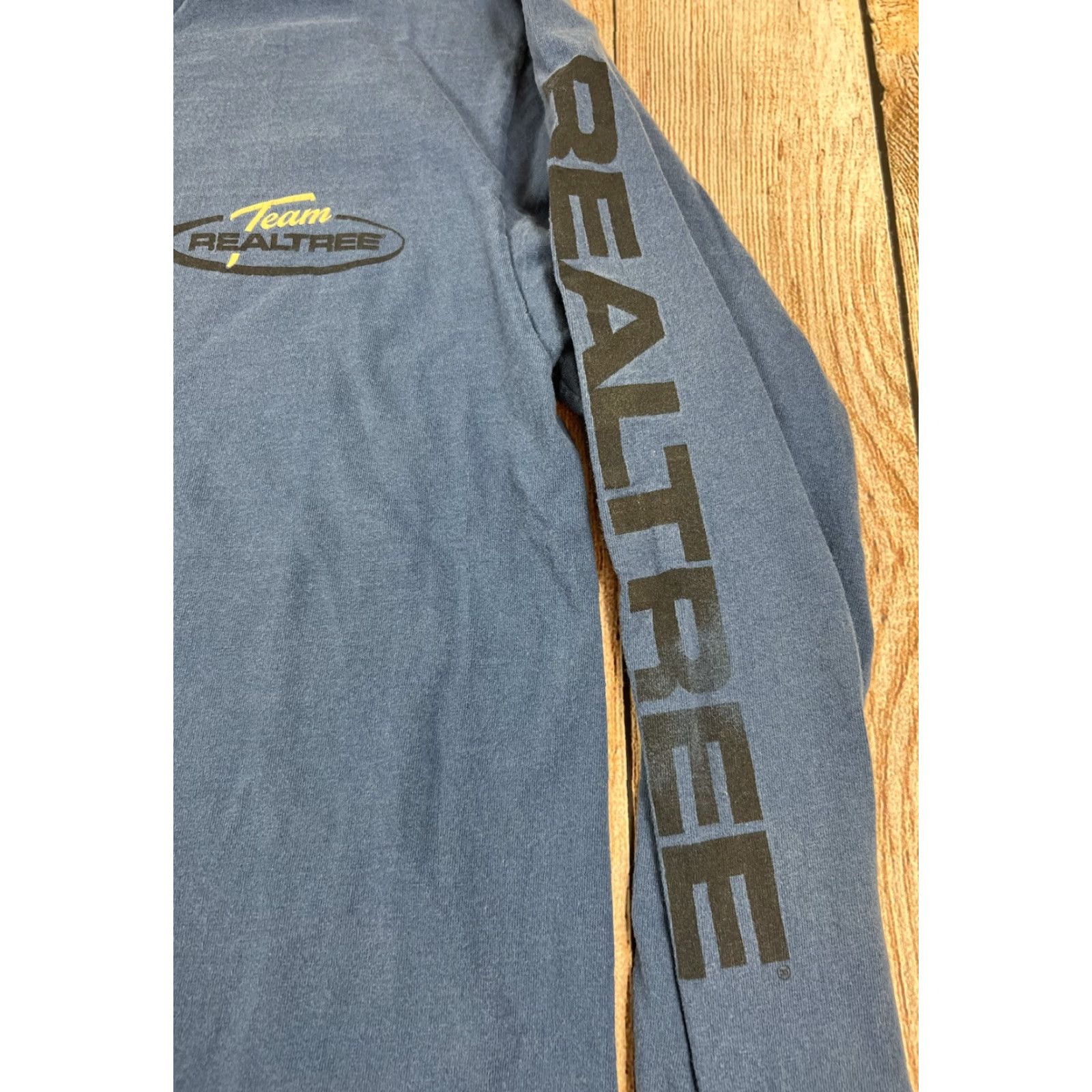 Realtree VINTAGE Realtree Hunting T Shirt Long Sleeve Blue Grey Size M Lot Of 2 Men Shirt Mens Blue Grey Size US M / EU 48-50 / 2 - 6 Thumbnail