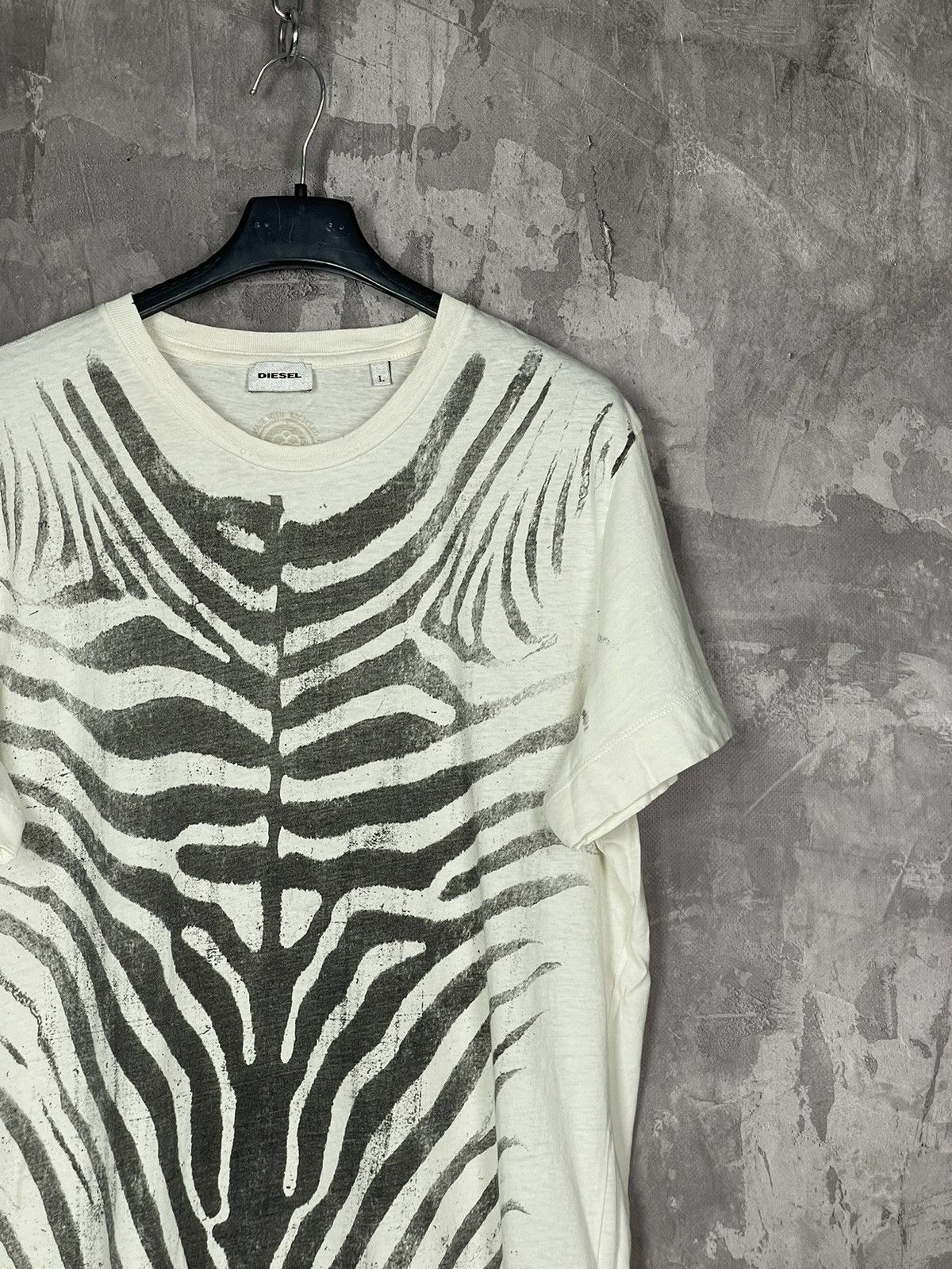 Diesel × Vintage DIESEL AVANT GARDE ZEBRA Y2K CRAZY OVERPRINT SPELL LOGO Tee🦓 Size US L / EU 52-54 / 3 - 4 Thumbnail