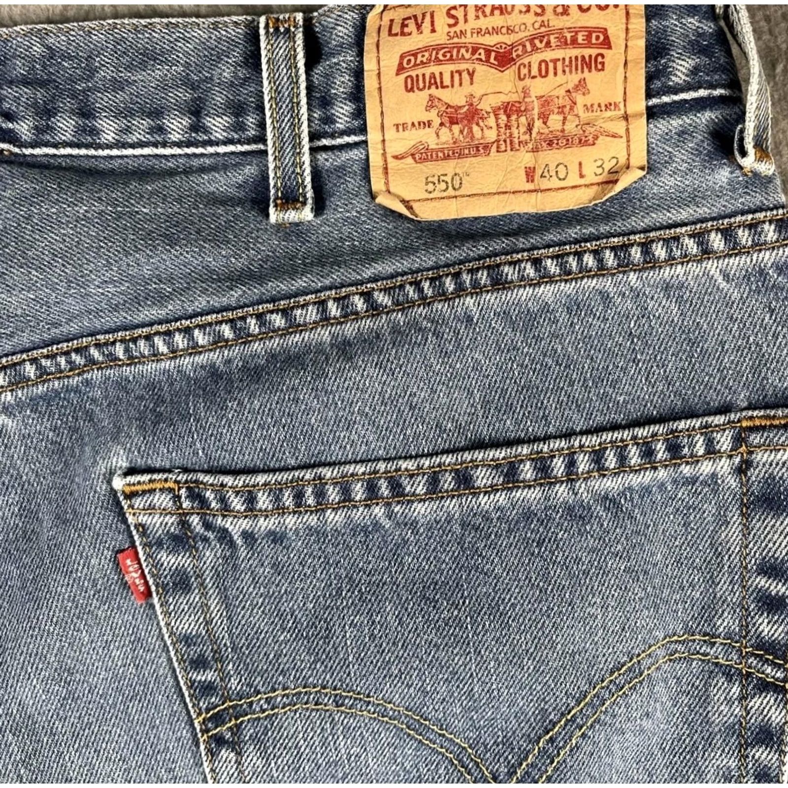 Levi's Levi's 550 Relaxed Fit Jeans Mens 40x32 Denim Blue Medium-Wash Pockets Vintage Style Size US 40 / EU 56 - 5 Thumbnail