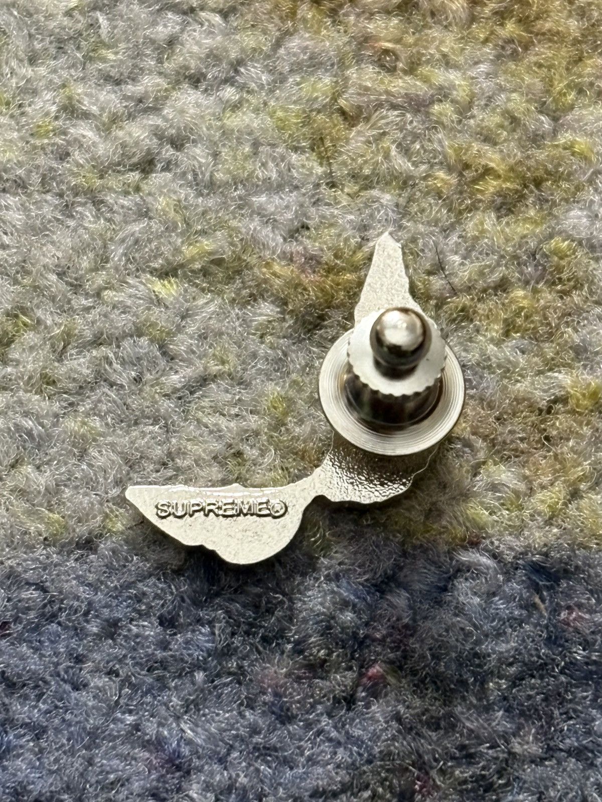 Supreme Supreme Eyes Pin Size ONE SIZE - 2 Thumbnail
