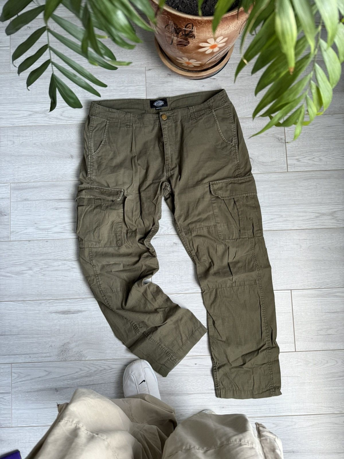 Dickies × Vintage Vintage Dickies cargo pants Size US 34 / EU 50 - 1 Thumbnail