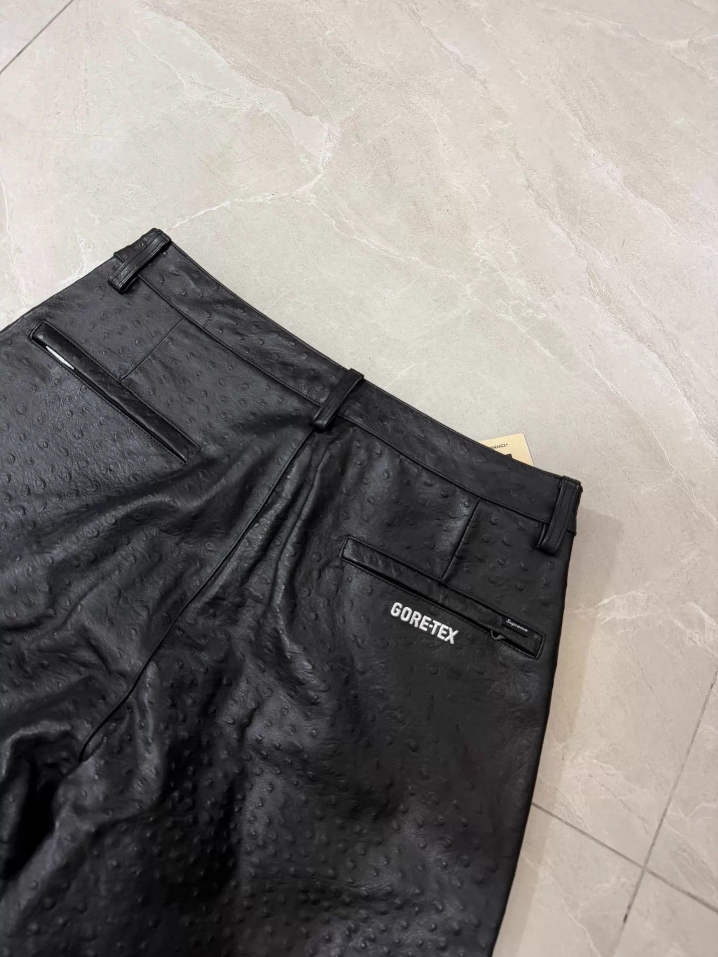 Supreme Supreme SS26 W6 GTX OstrichEmbossed LeatherPant BlackM Size US 32 / EU 48 - 7 Thumbnail