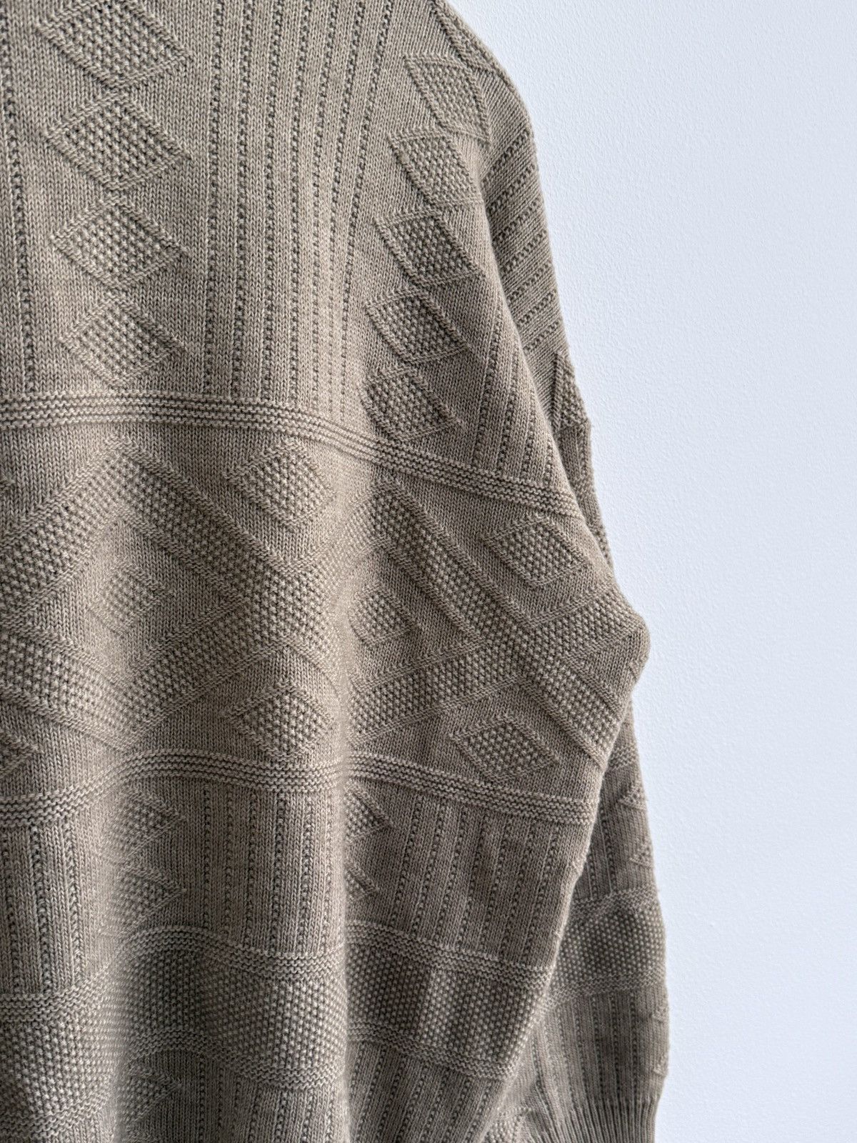 Lacoste Vintage 90s Lacoste Brown 3D Knit Sweater Size US L / EU 52-54 / 3 - 8 Thumbnail