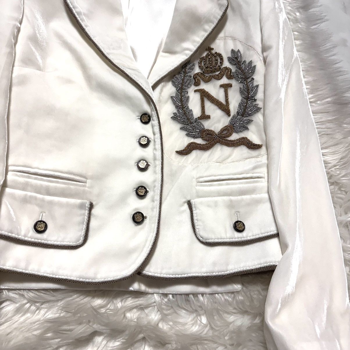 Dolce & Gabbana runway Dolce & Gabbana N crown decoration velvet jacket Size XS / US 0-2 / IT 36-38 - 7 Thumbnail