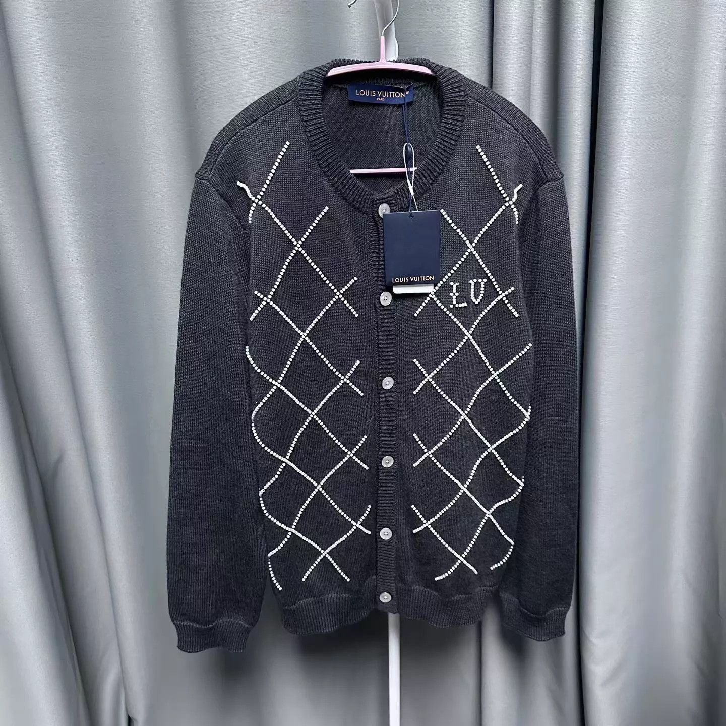Louis Vuitton LV Pearl Embroidery Gray Cardigan M Size US M / EU 48-50 / 2 - 1 Thumbnail
