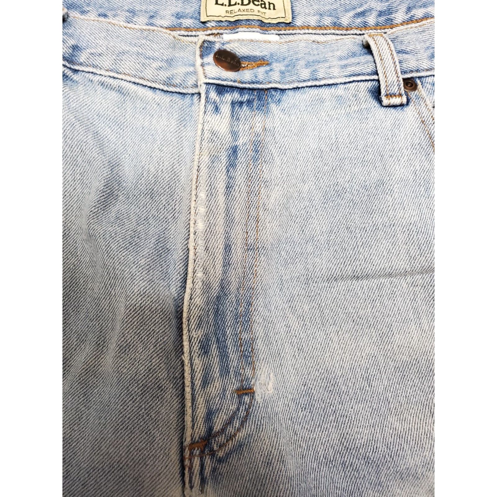 Vintage LL Bean Jeans Relaxed Fit Men 38x30 Light Blue Denim Cotton 5-Pocket Straight Vintage? No, 134770 Size US 38 / EU 54 - 2 Thumbnail