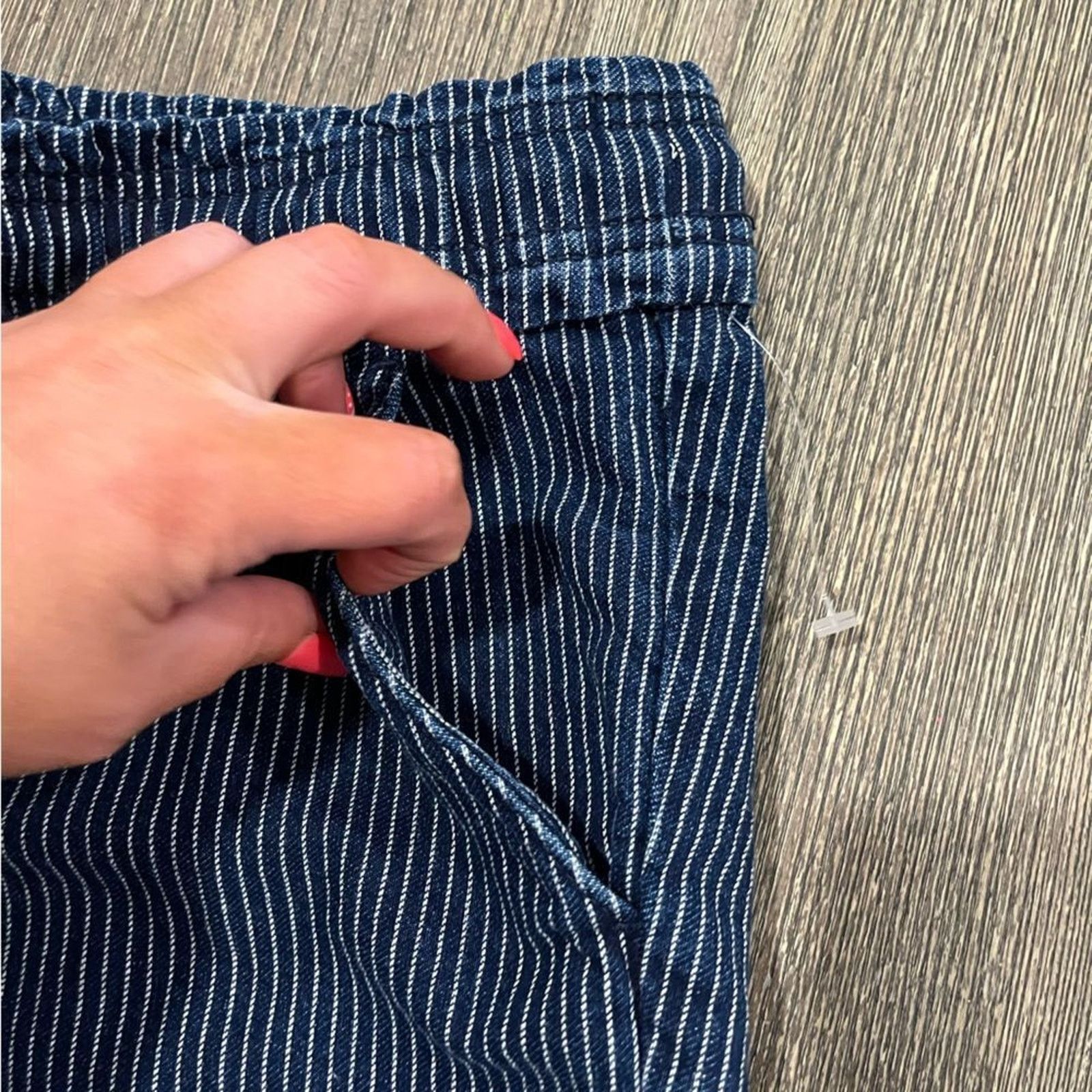 Loft Loft Striped Cotton Drawstring Shorts Mid-Rise Blue Size XS Size 24" / US 00 / IT 34 - 2 Thumbnail