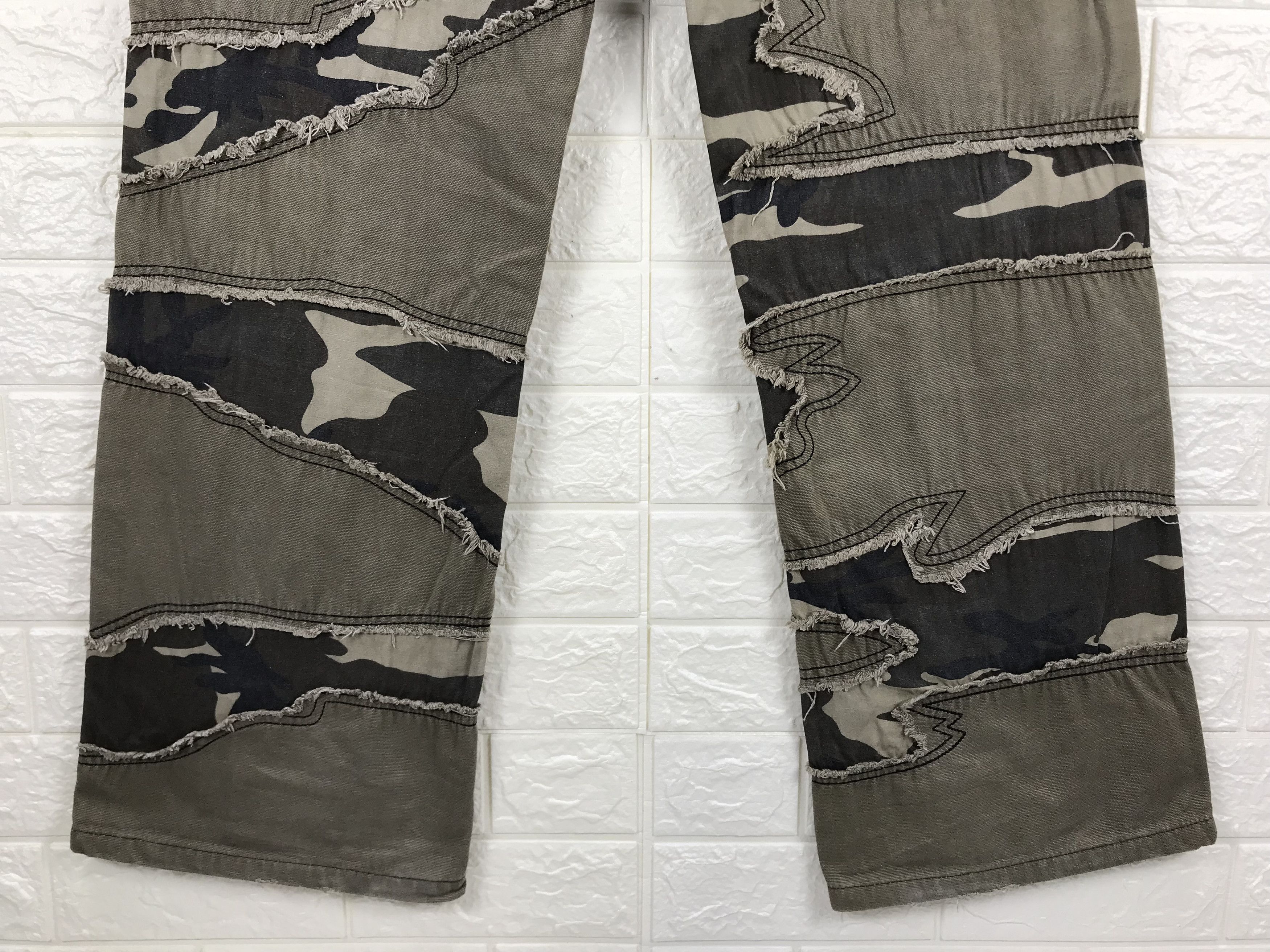 Japanese Brand Vintage Camo Hybrid Rebuilt Design Wide Leg Baggy Pants Size US 32 / EU 48 - 8 Thumbnail