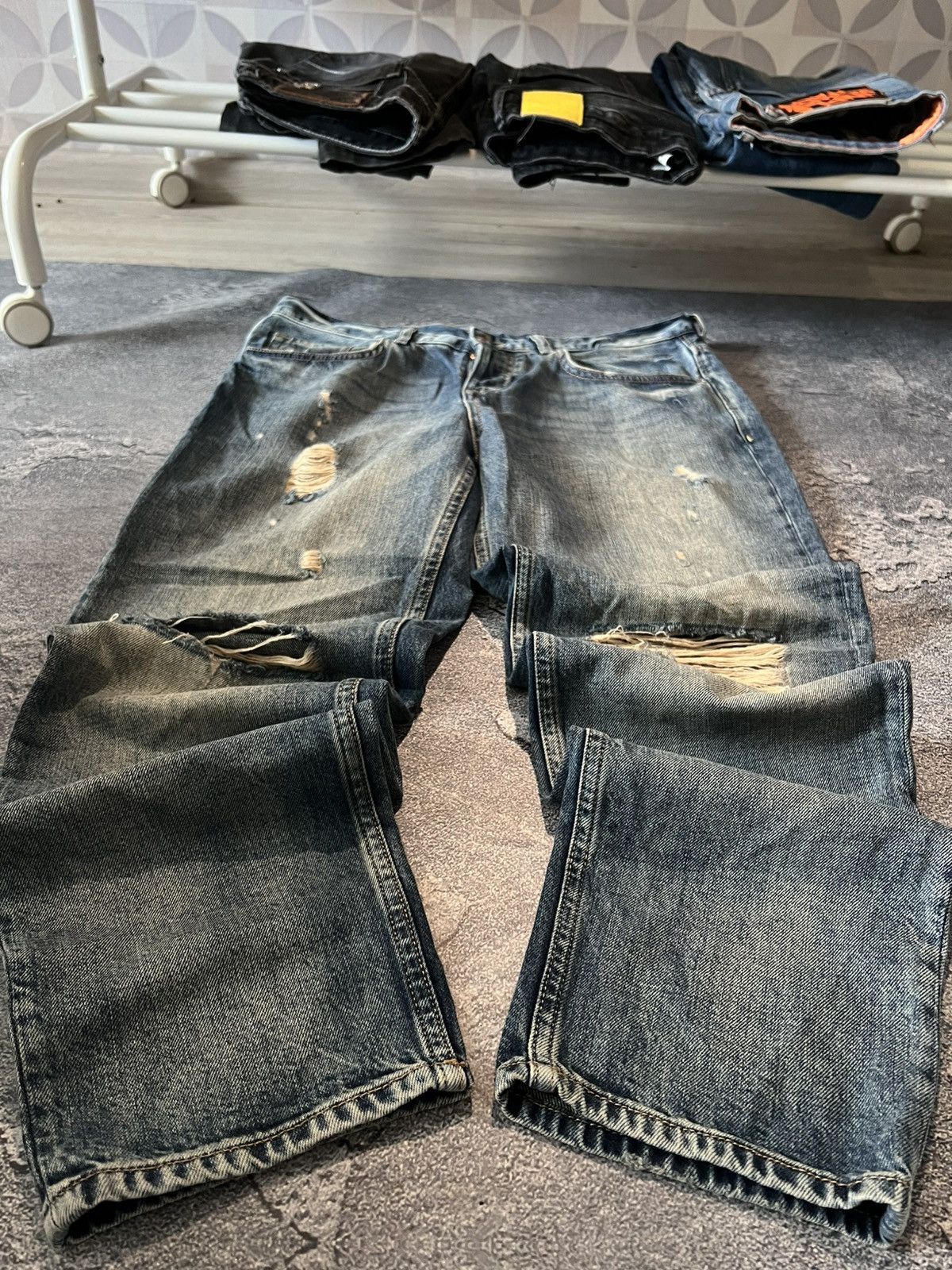 Japanese Brand Distressed Vintage Slim Archival Jeans Retro Style Size US 32 / EU 48 - 2 Thumbnail